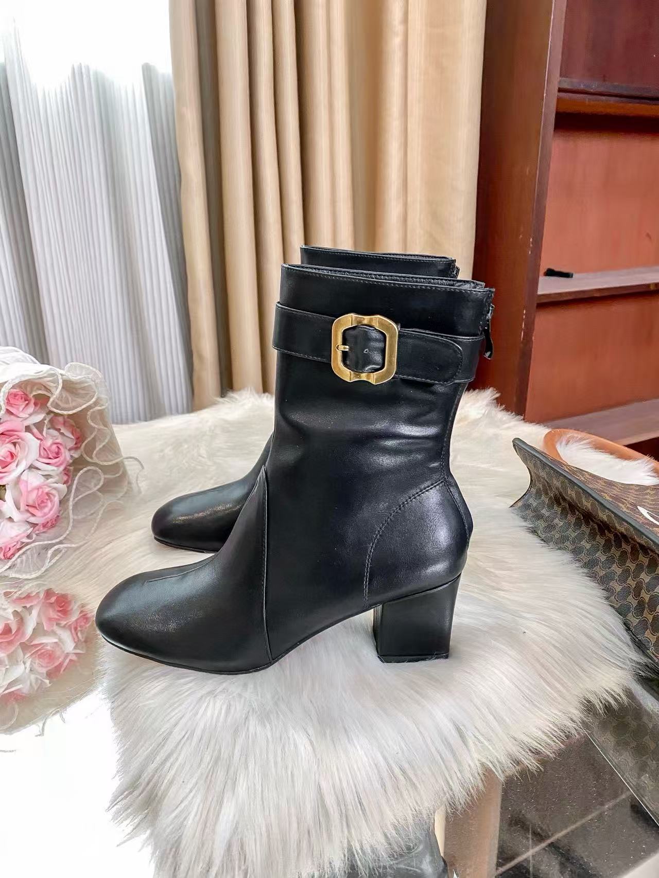 M1UM1U シンプルレザーアンクルブーツ【50％割引+送料無料】