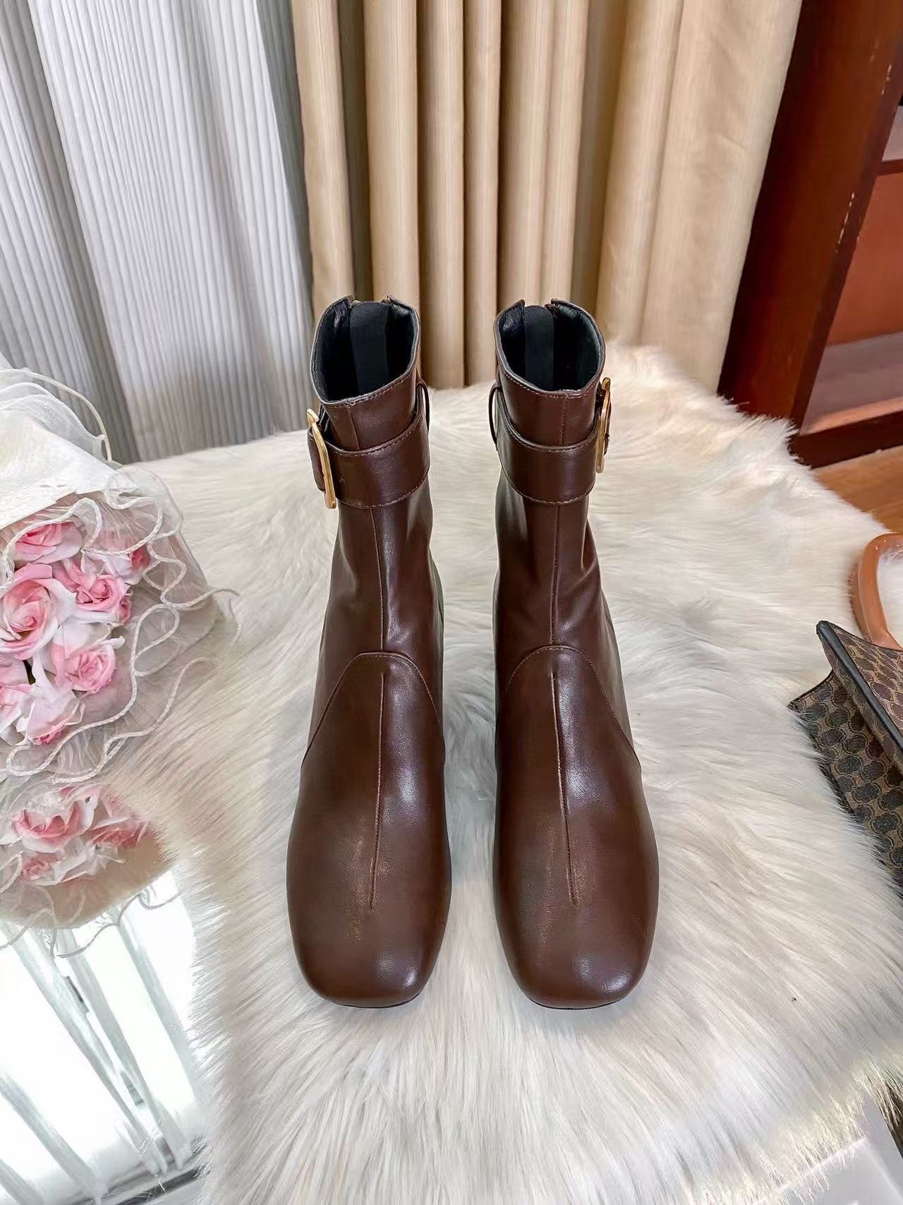 M1UM1U シンプルレザーアンクルブーツ【50％割引+送料無料】