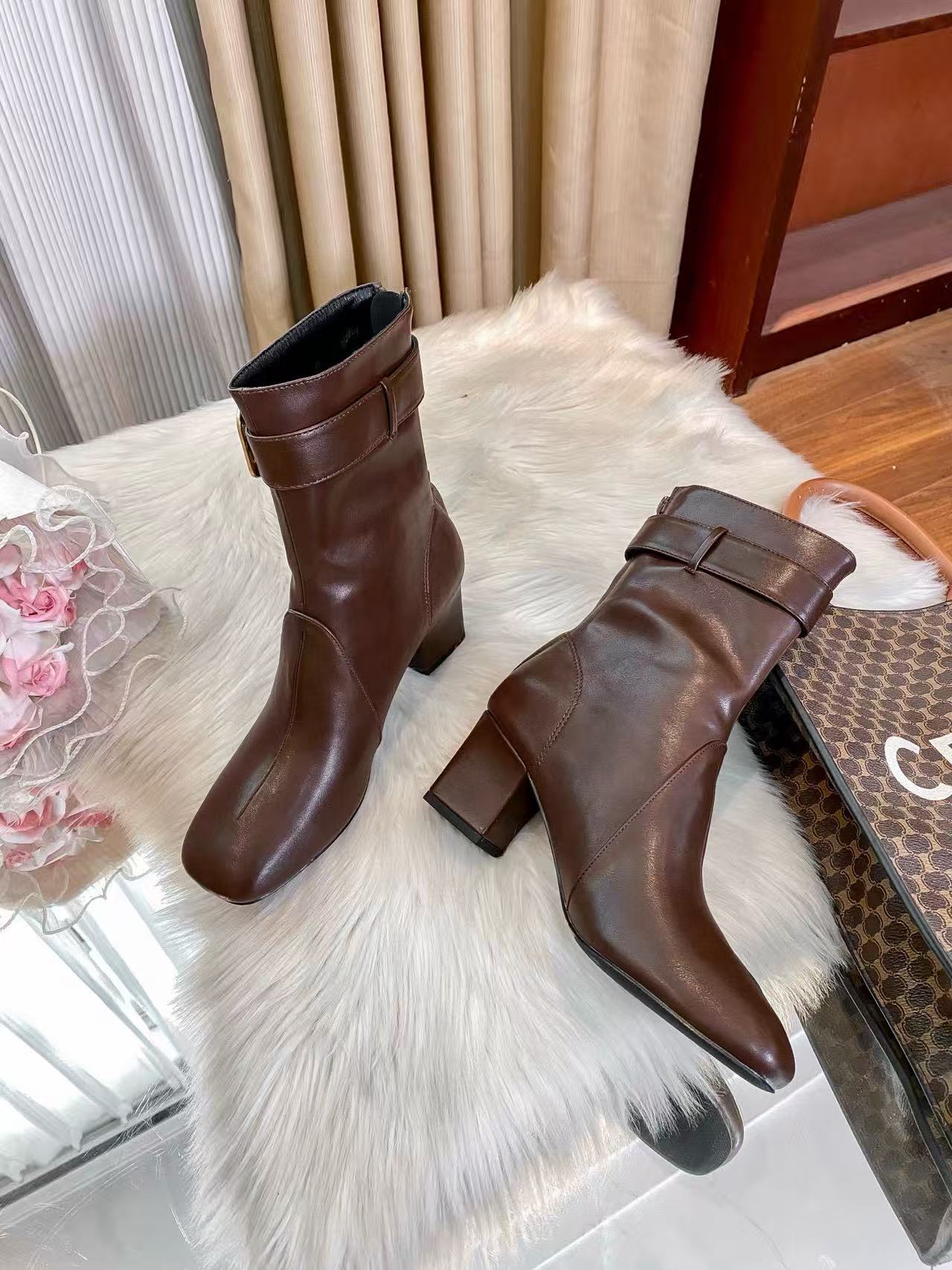 M1UM1U シンプルレザーアンクルブーツ【50％割引+送料無料】