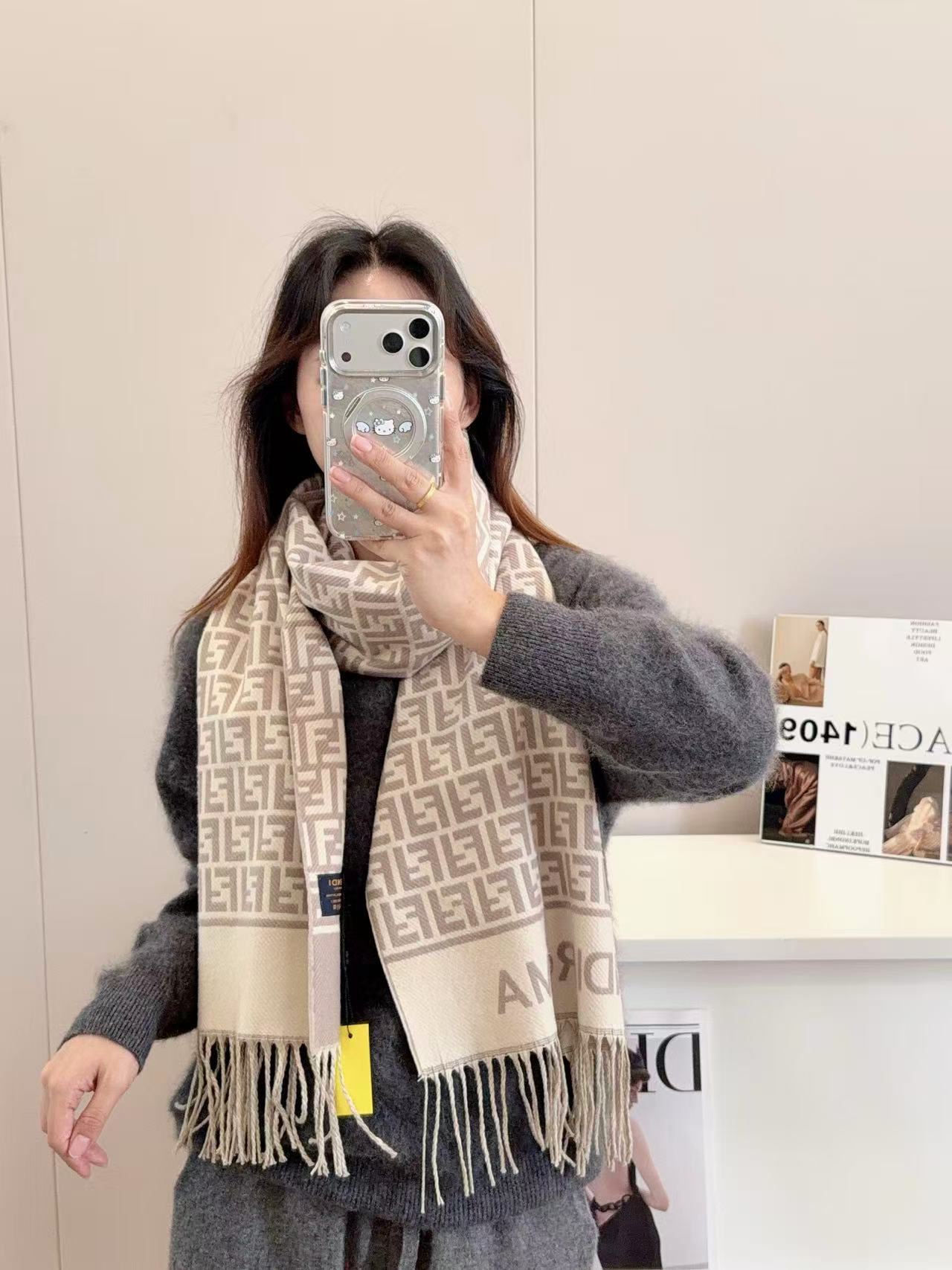 FEND1FF タッセル カシミア スカーフ【50％割引+送料無料】