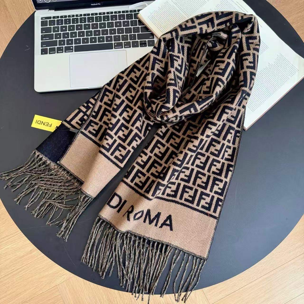 FEND1FF タッセル カシミア スカーフ【50％割引+送料無料】