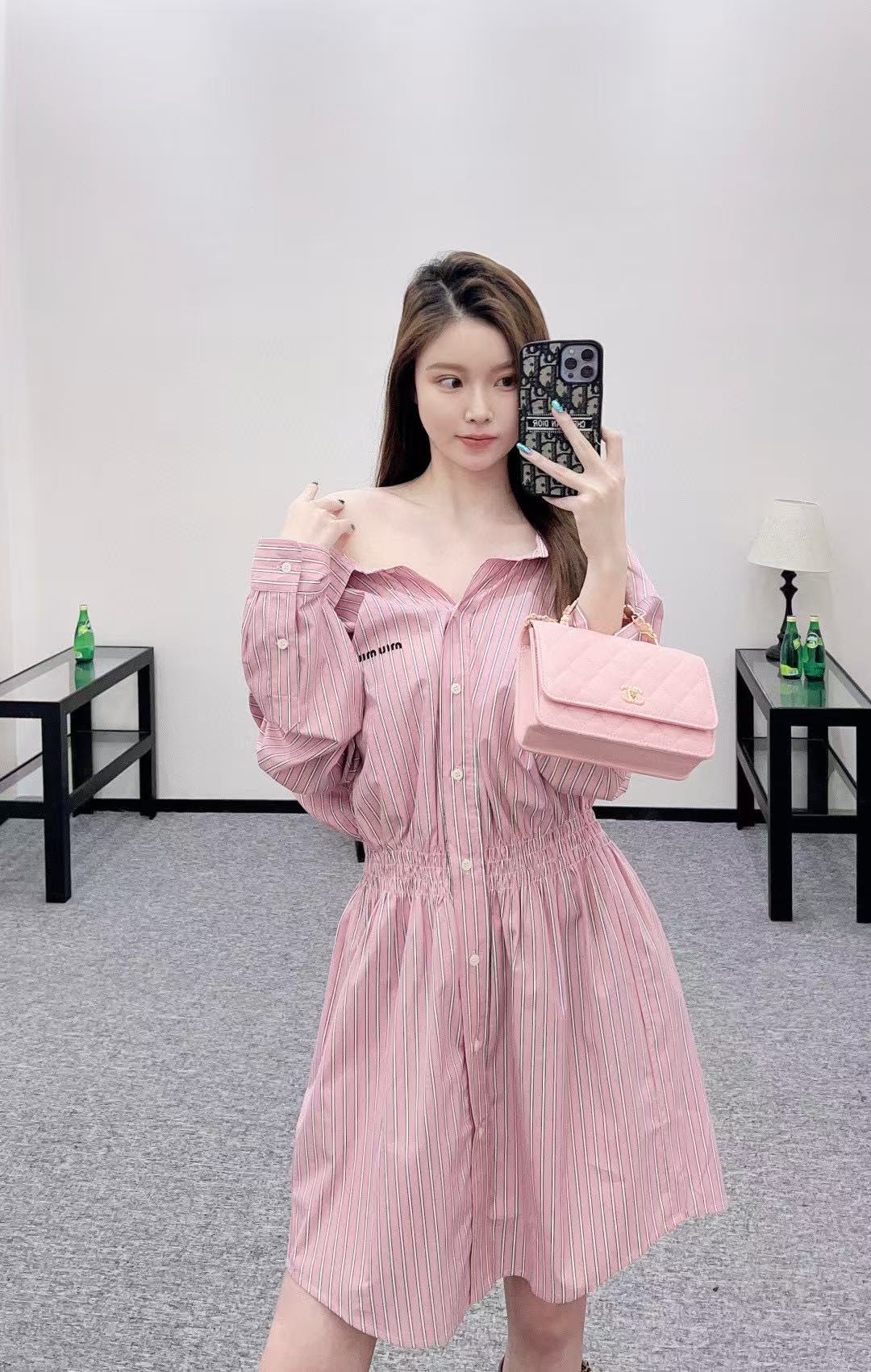 M1UM1U ストライプシャツ【50％割引+送料無料】