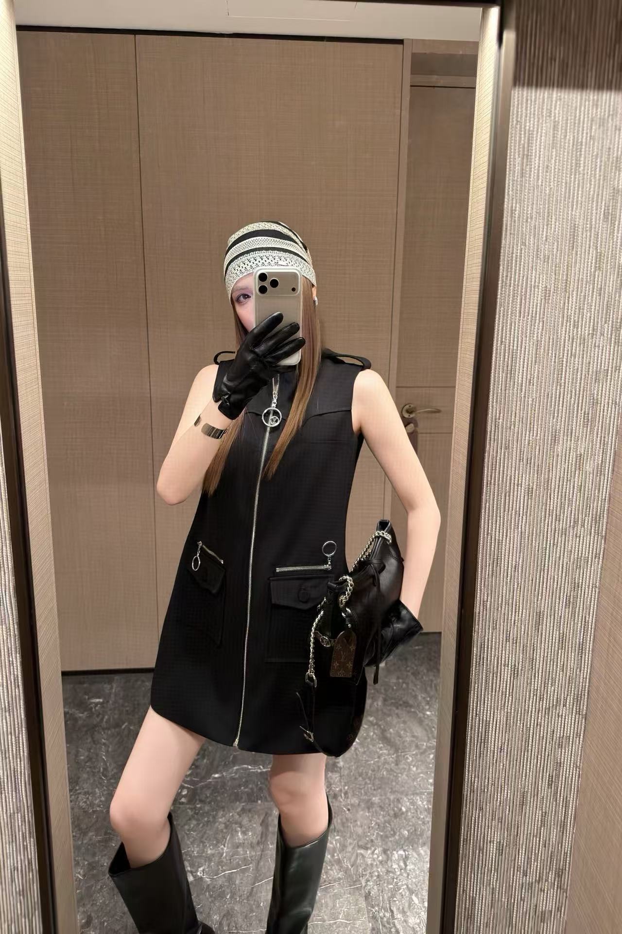 LVジッパーノースリーブドレス【50％割引+送料無料】