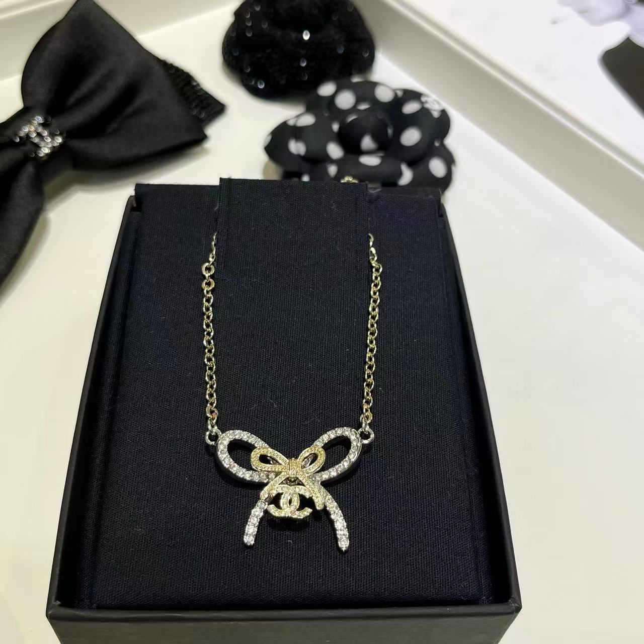 CHANE1 ダブルC ボウネックレス【50％割引+送料無料】