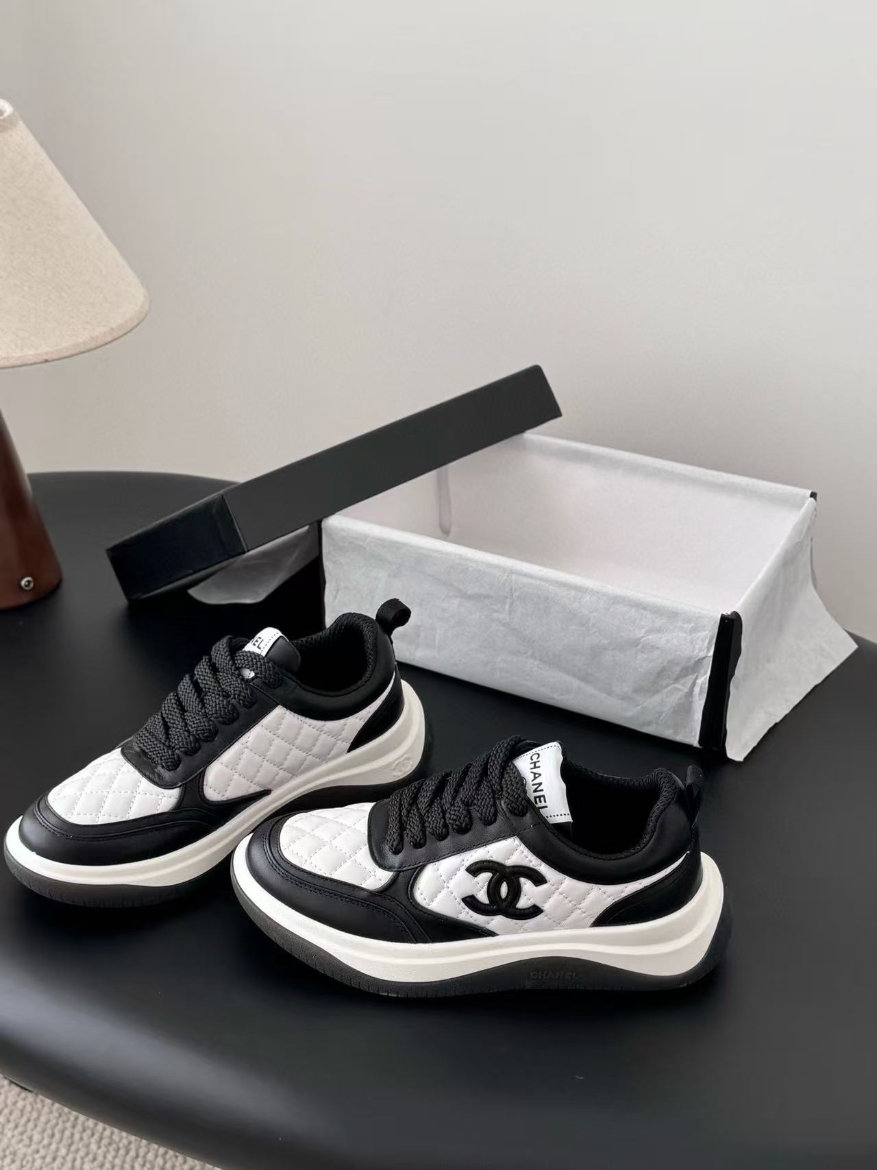 CHANE1 高品質ダブルCカジュアルシューズ【50％割引+送料無料】