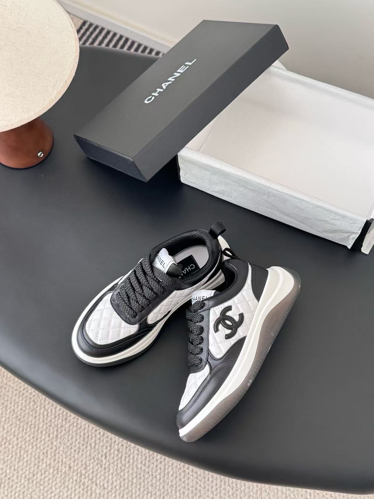 CHANE1 高品質ダブルCカジュアルシューズ【50％割引+送料無料】