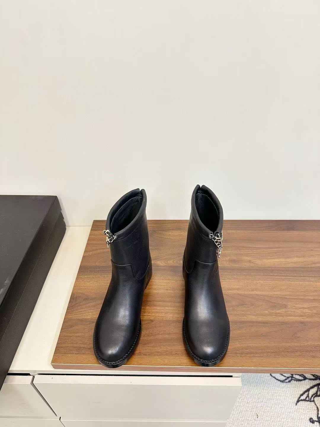 CHANE1 高品質チェーンレザーアンクルブーツ【50％割引+送料無料】