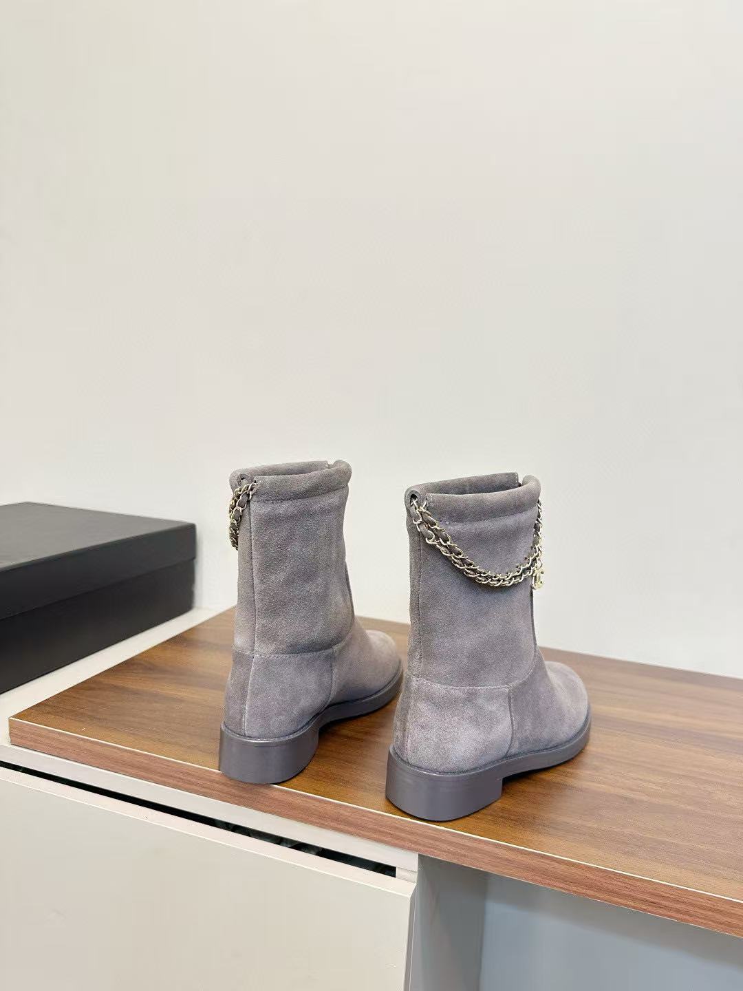 CHANE1 高品質チェーンディアレザーアンクルブーツ【50％割引+送料無料】