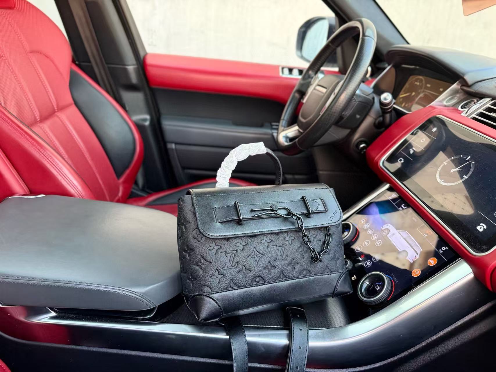 LVチェーンメンズショルダー/クロスボディバッグ【50％割引+送料無料】