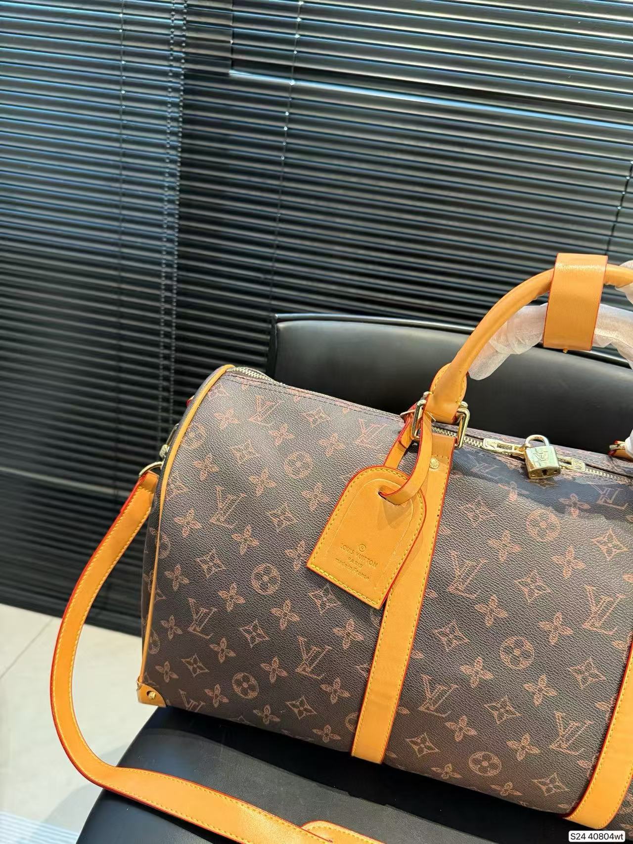 LVプリントトラベルバッグ【50％割引+送料無料】