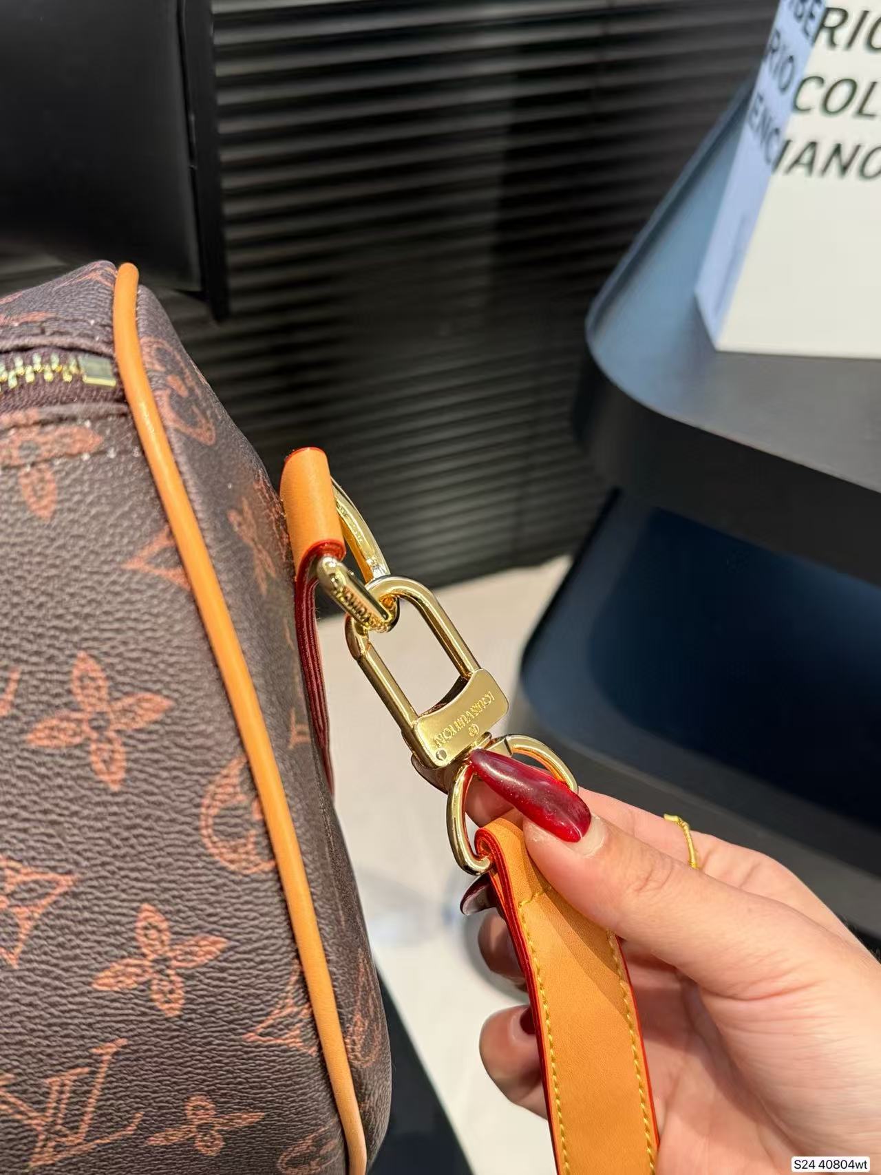 LVプリントトラベルバッグ【50％割引+送料無料】