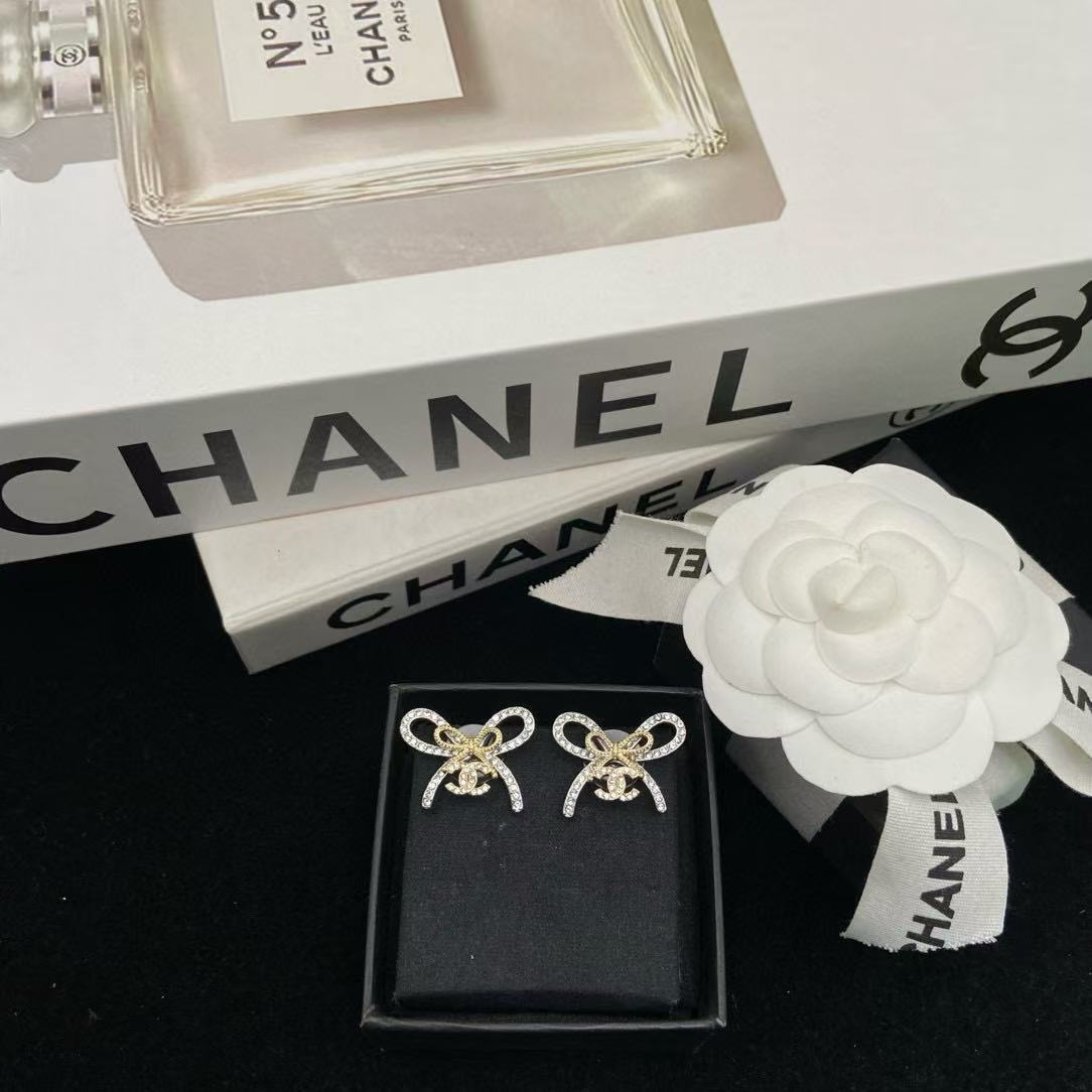 CHANE1 ボウ ダブルC ダイヤモンド スタッドピアス【50％割引+送料無料】