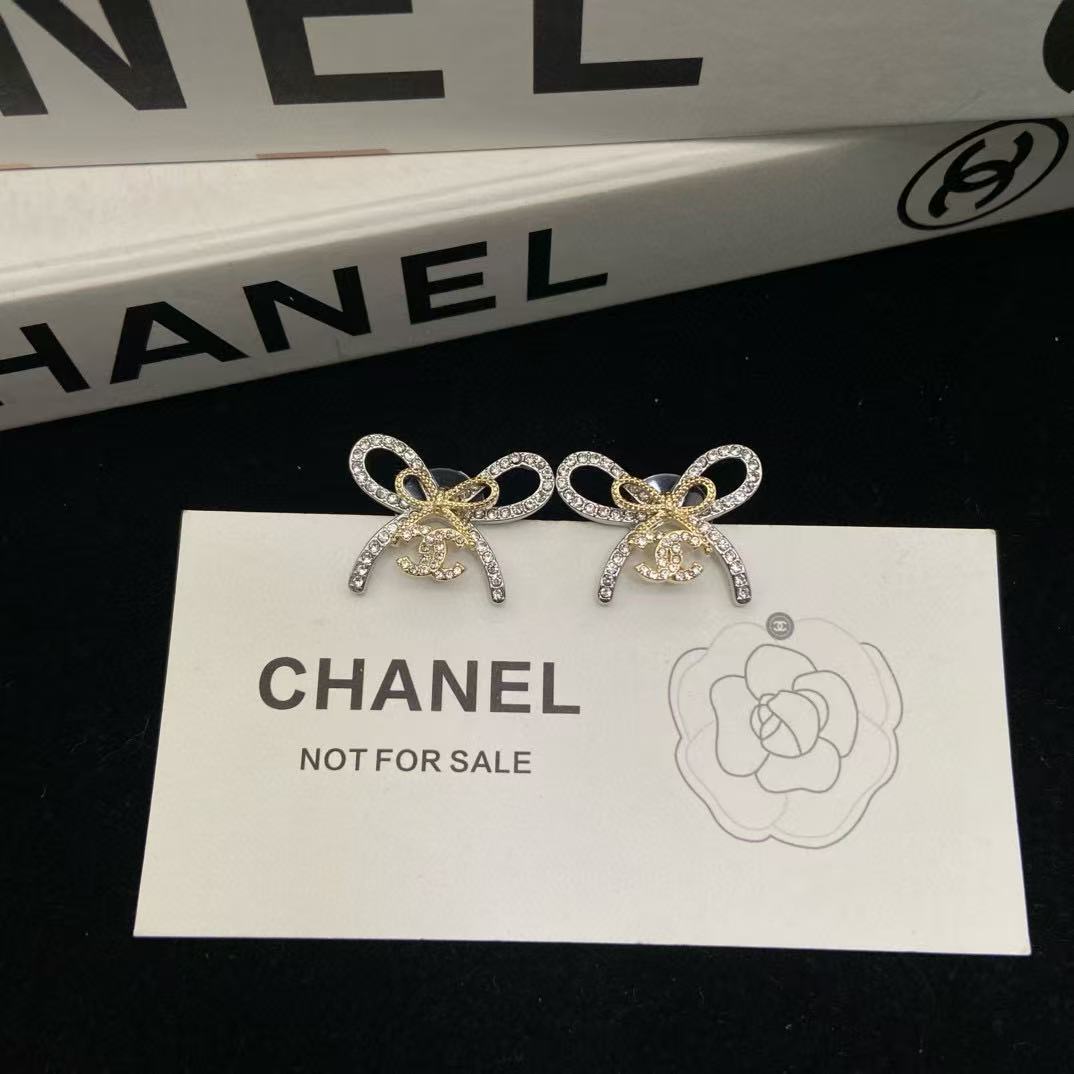 CHANE1 ボウ ダブルC ダイヤモンド スタッドピアス【50％割引+送料無料】