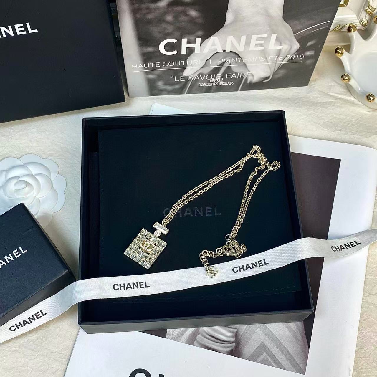 CHANE1 ダブルC パフュームボトル ダイヤモンドネックレス【50％割引+送料無料】