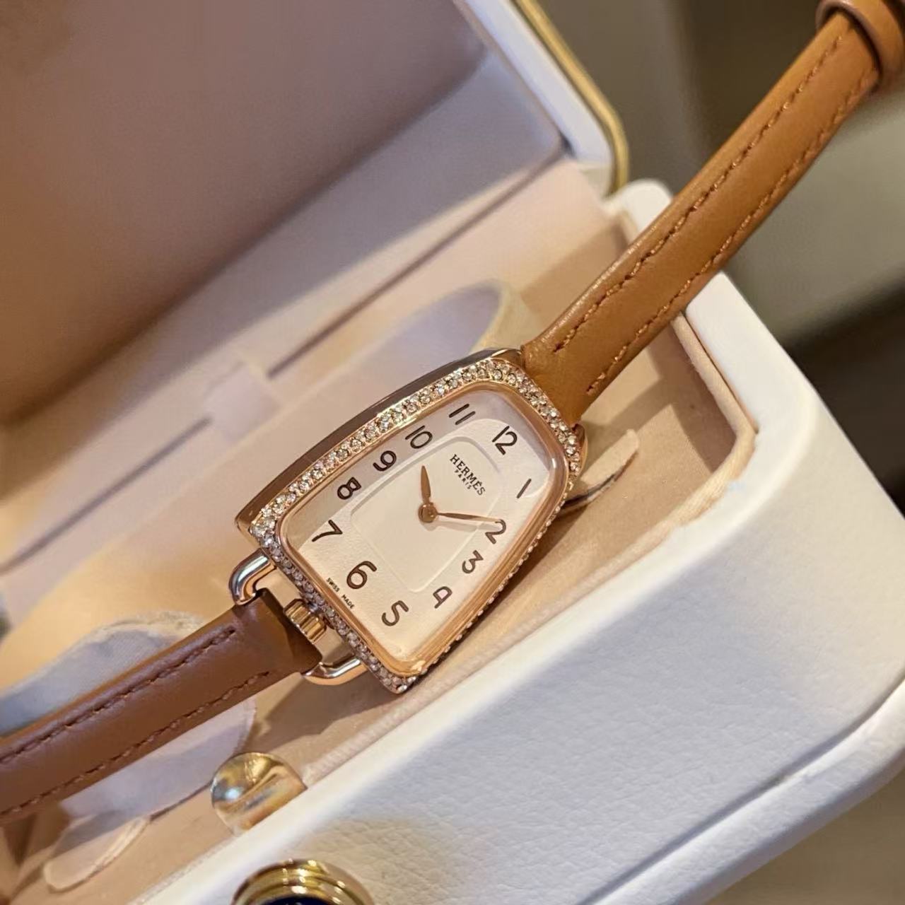 HERME5 ダイヤモンドセット レザーストラップ レディースウォッチ【50％割引+送料無料】