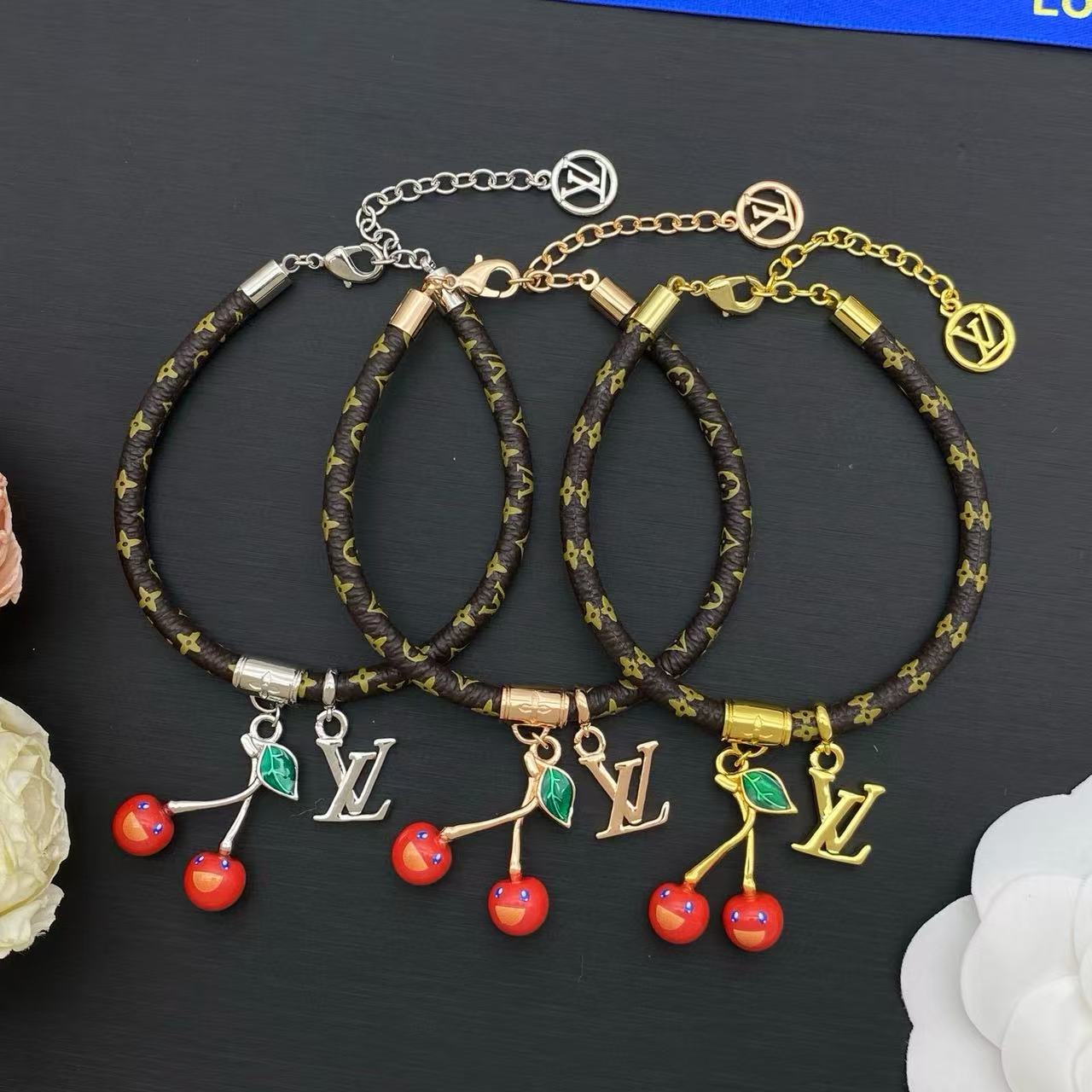 LVチェリーロゴブレスレット【50％割引+送料無料】