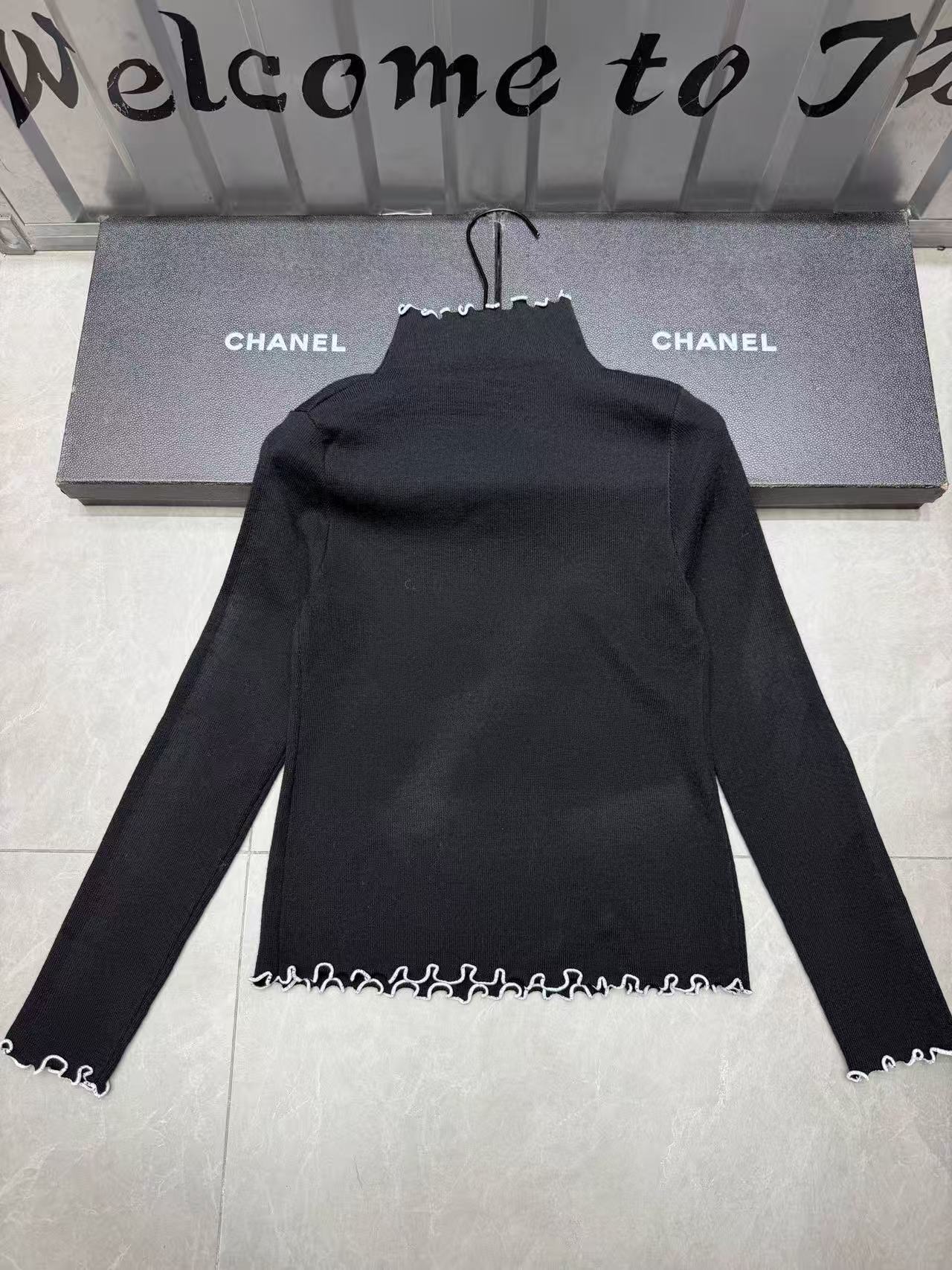 M1UM1U シンプルレタータートルネックセーター【50％割引+送料無料】