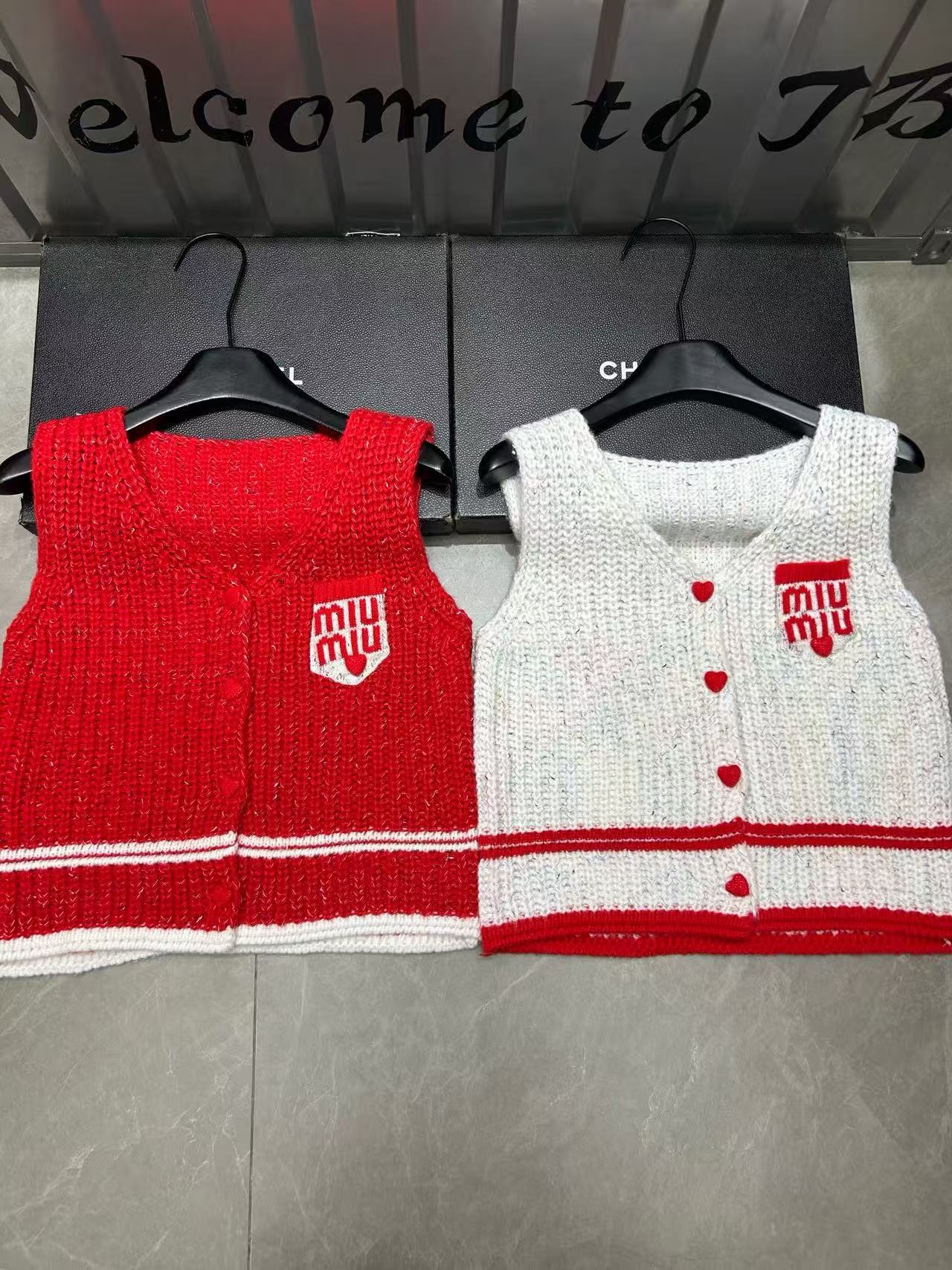 M1UM1U ハート型ウールベスト【50％割引+送料無料】