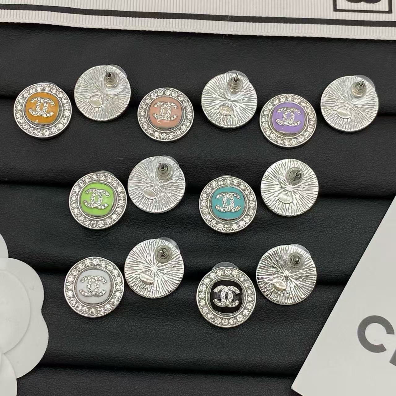 CHANE1 ダイヤモンドセット ダブルC ラウンドスタッドピアス【50％割引+送料無料】