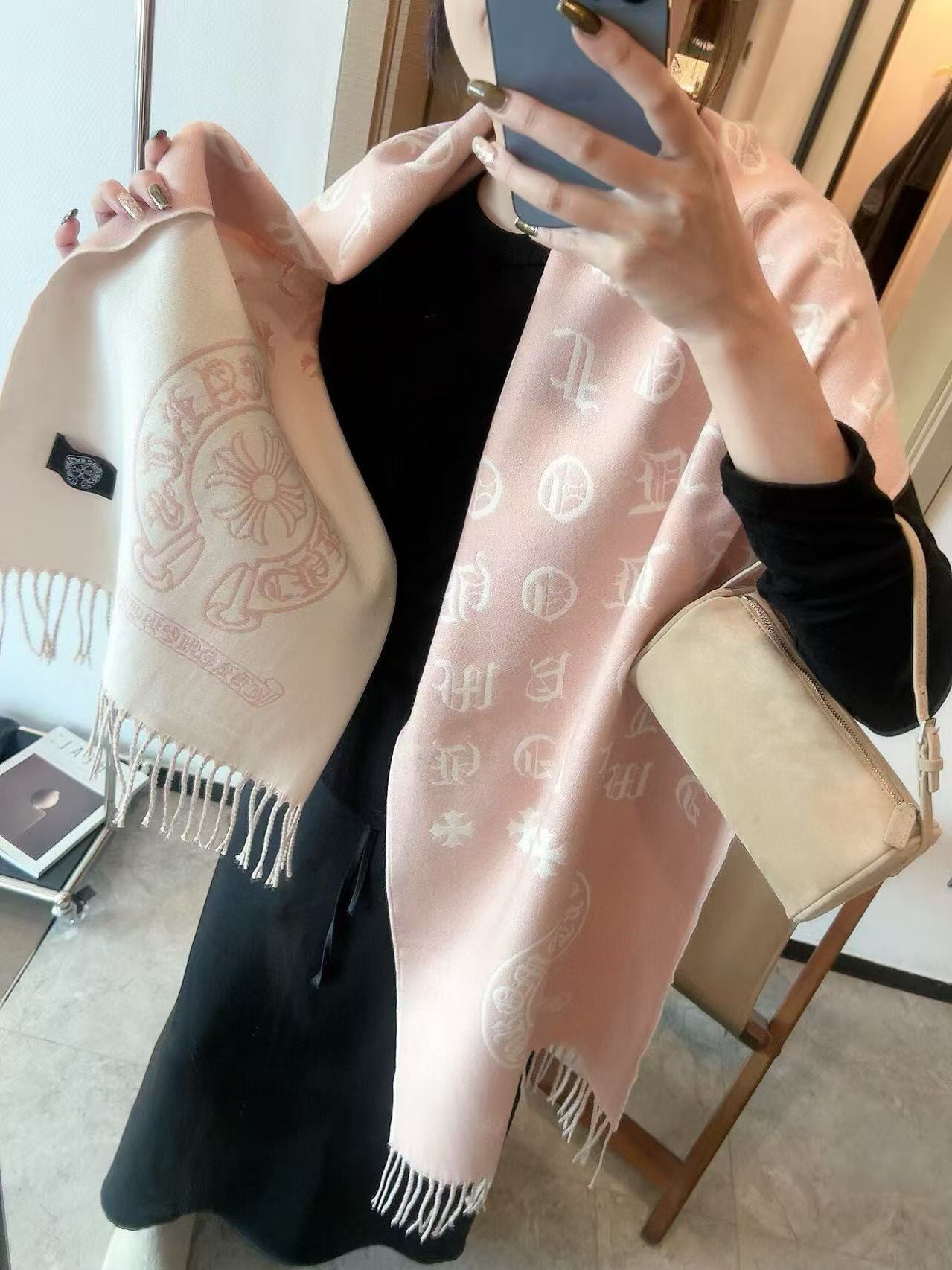 Chr0me Heartsラウンドプリントのカシミアスカーフ【50％割引+送料無料】