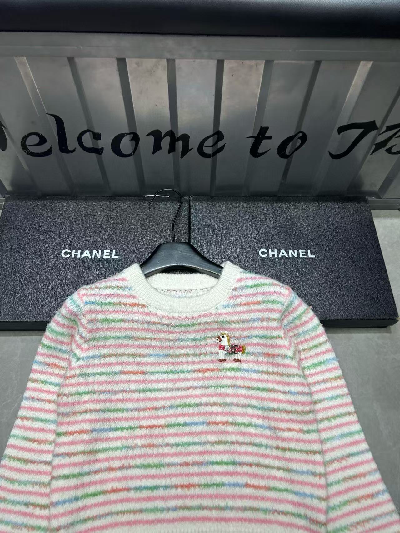 CHANE1 ポニーストライプセーター【50％割引+送料無料】