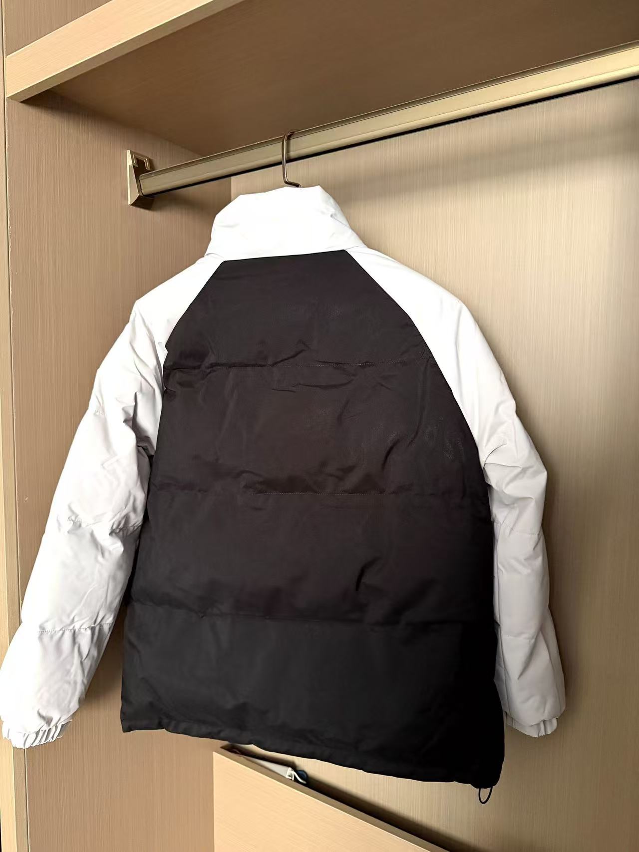 CHANE1 ブラック＆ホワイト ダブルC シックンドジャケット【50％割引+送料無料】