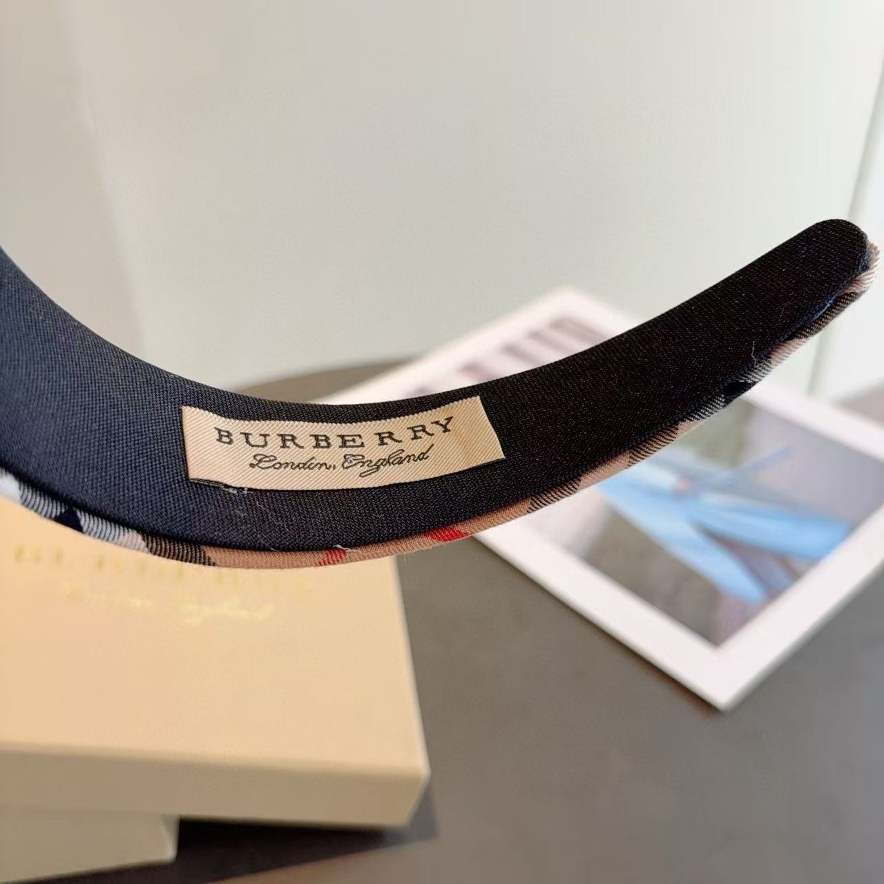 BUR8ERRYのつば広チェック柄ヘッドバンド【50％割引+送料無料】