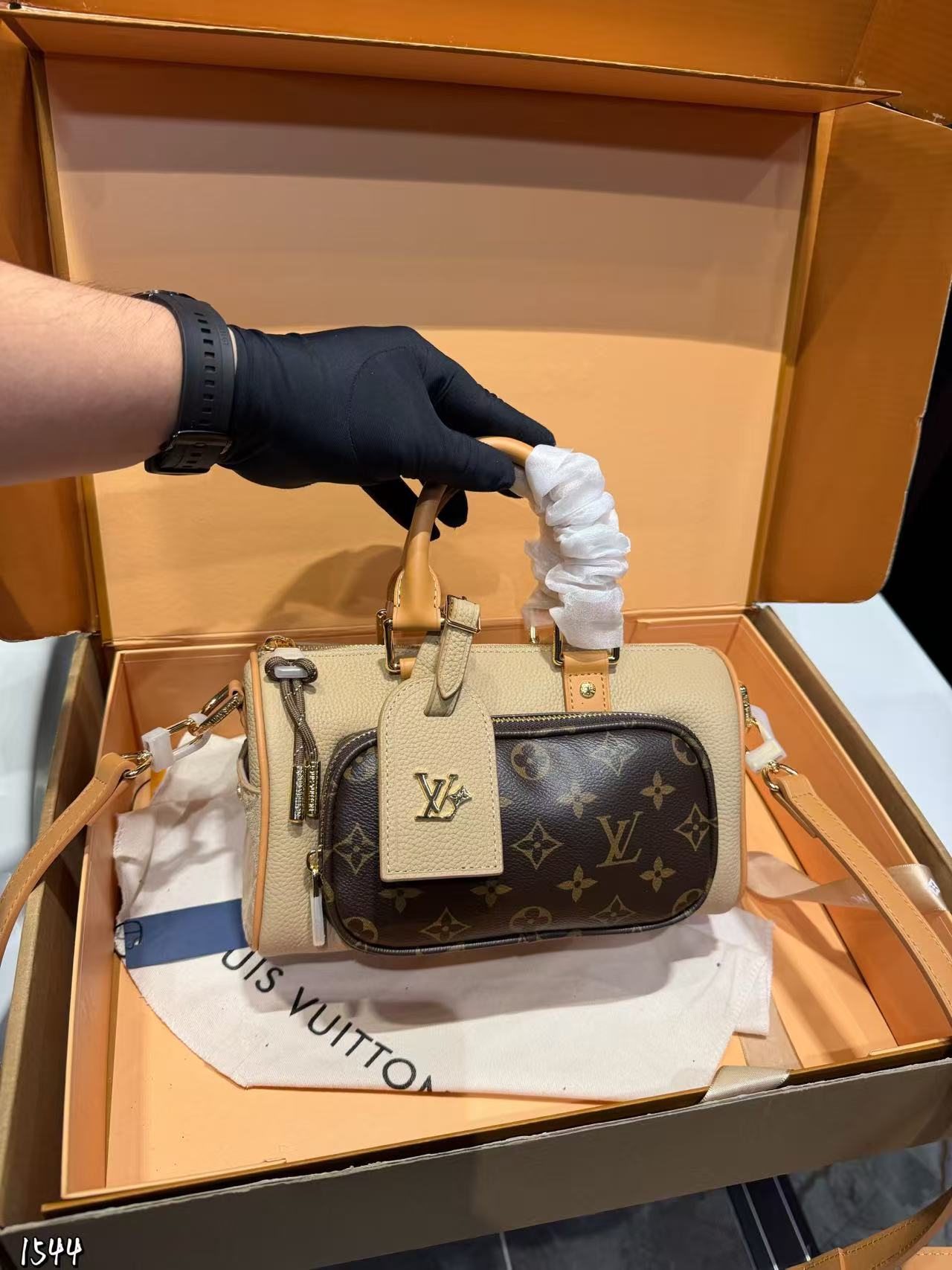 LV Trainer牛革ハンドバッグ【50％割引+送料無料】