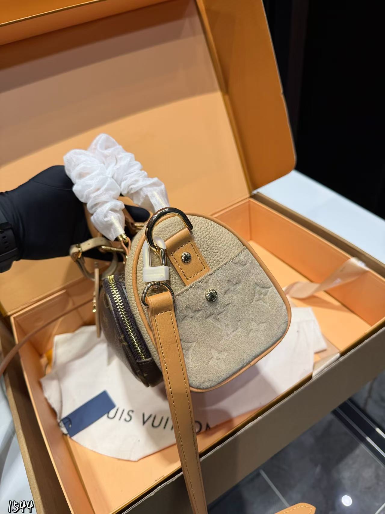 LV Trainer牛革ハンドバッグ【50％割引+送料無料】