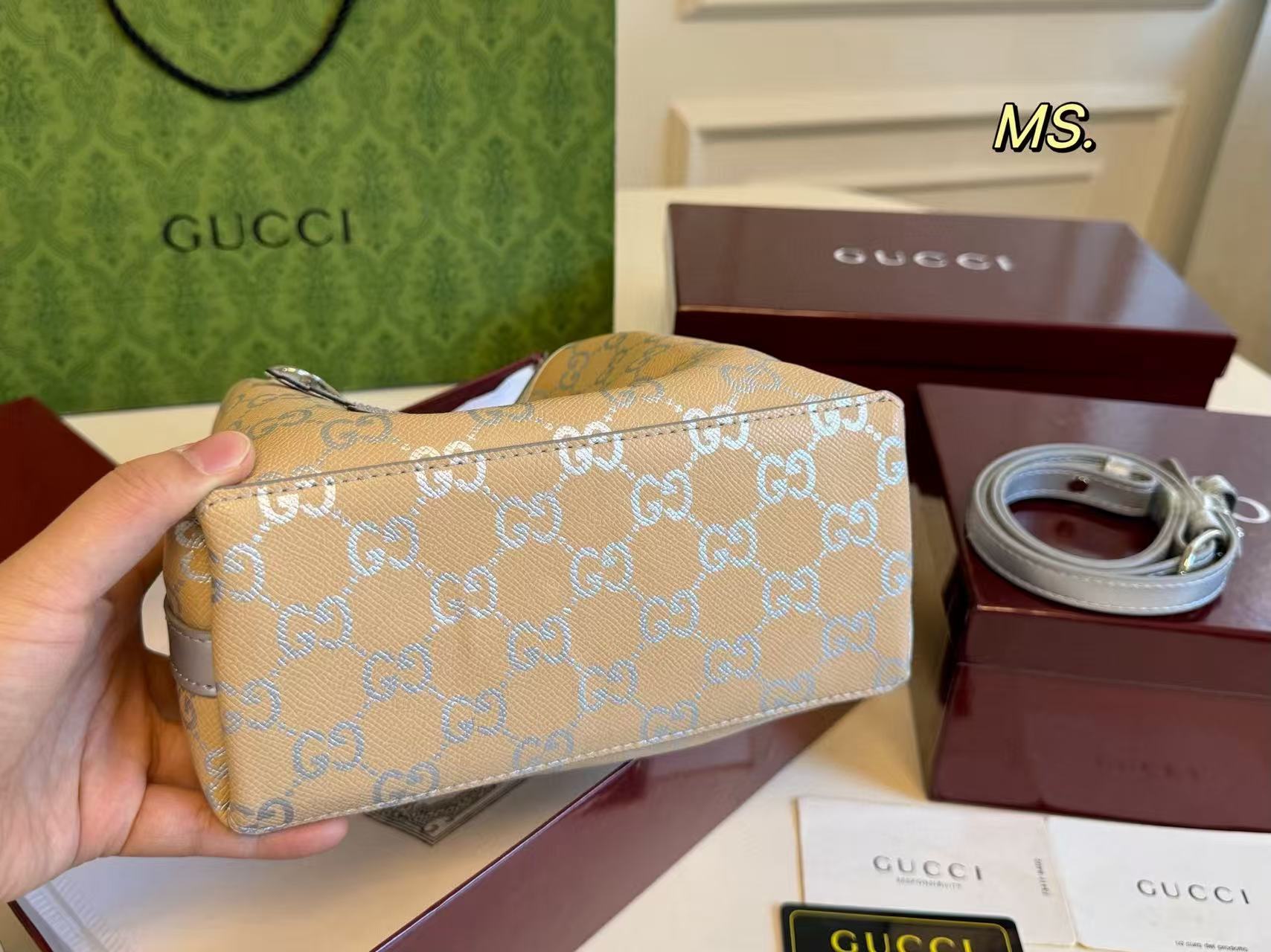 GUCC1 プリント バケットバッグ【50％割引+送料無料】