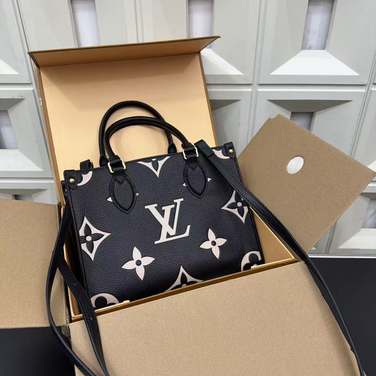 LV ジャングルプリント ハンドバッグ【50％割引+送料無料】