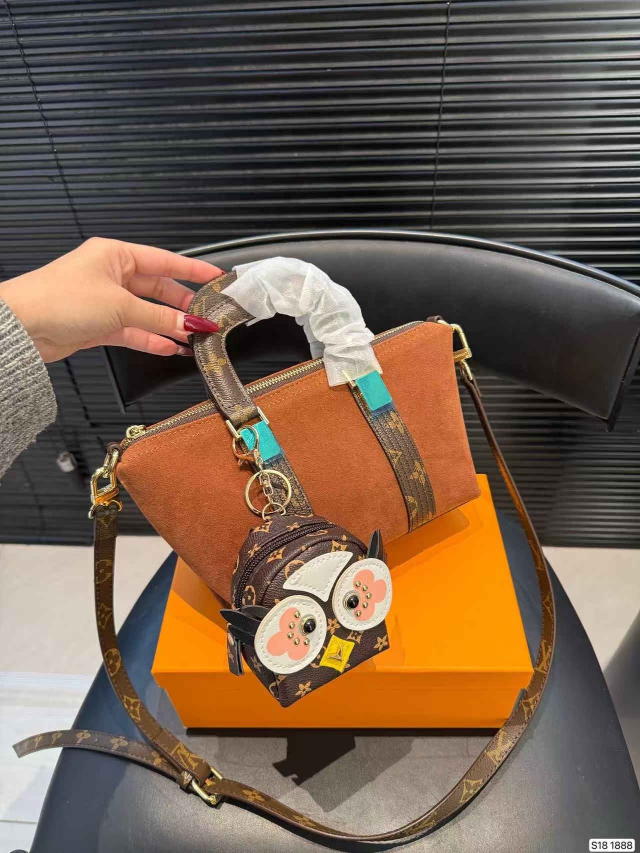 LVディアスキンハンドバッグ【50％割引+送料無料】