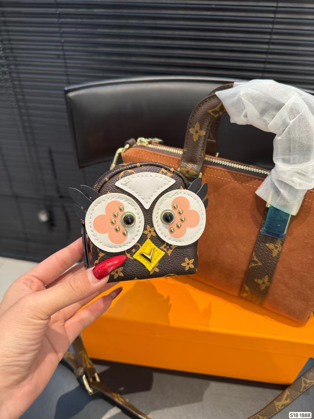 LVディアスキンハンドバッグ【50％割引+送料無料】