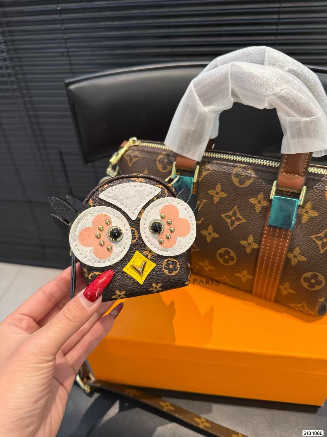 LVプリントハンドバッグ【50％割引+送料無料】