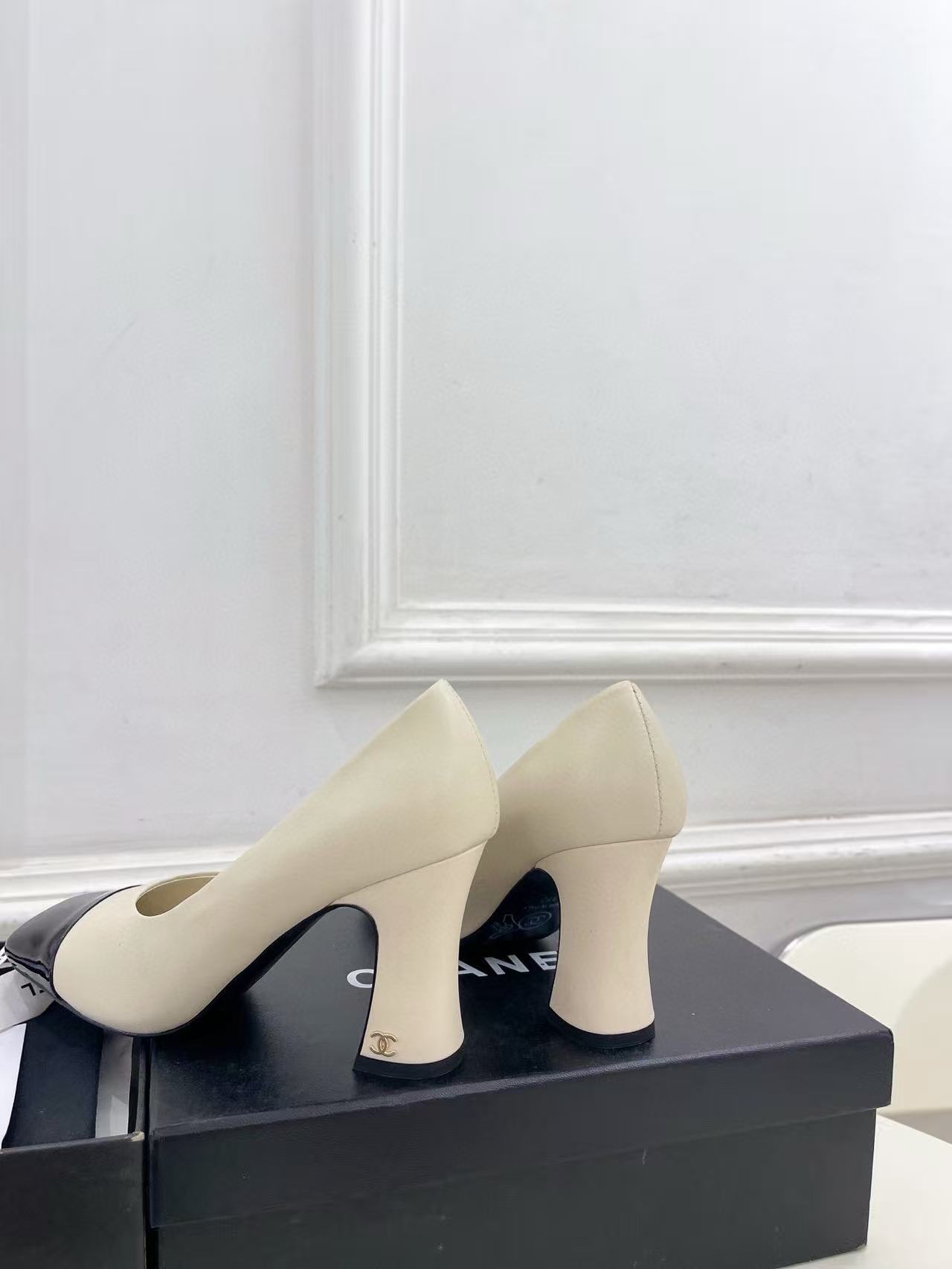 CHANE1高品質ダブルCスクエアトゥハイヒール【50％割引+送料無料】