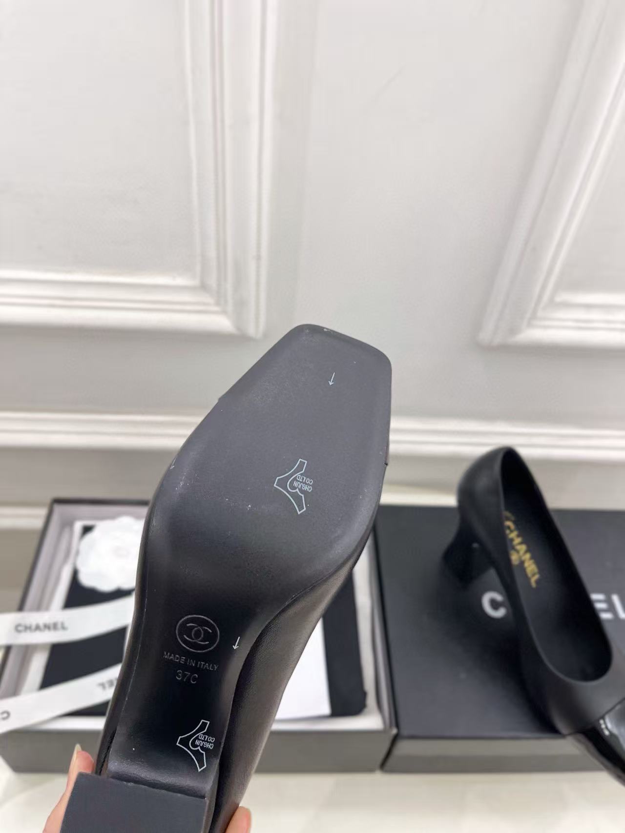 CHANE1高品質ダブルCスクエアトゥハイヒール【50％割引+送料無料】