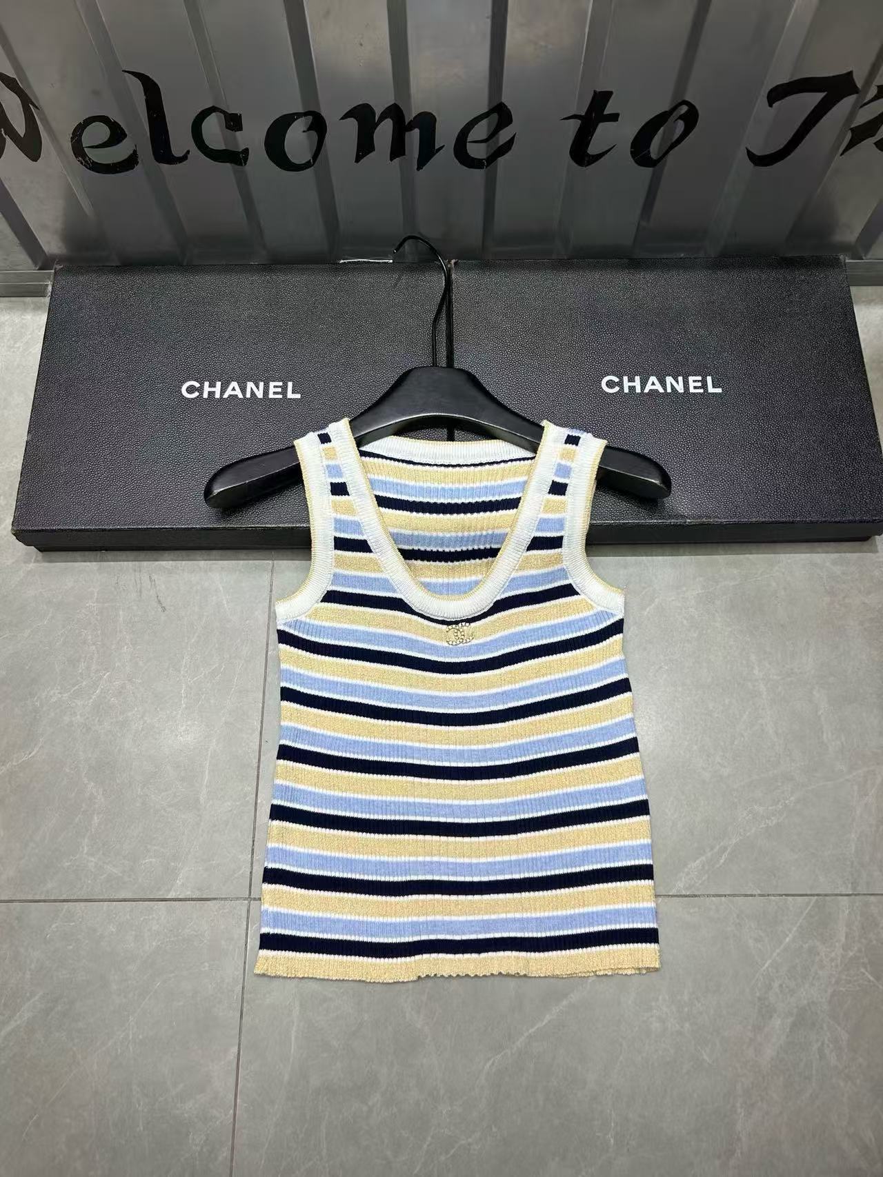 CHANE1 ダブルC ストライプウールベスト【50％割引+送料無料】