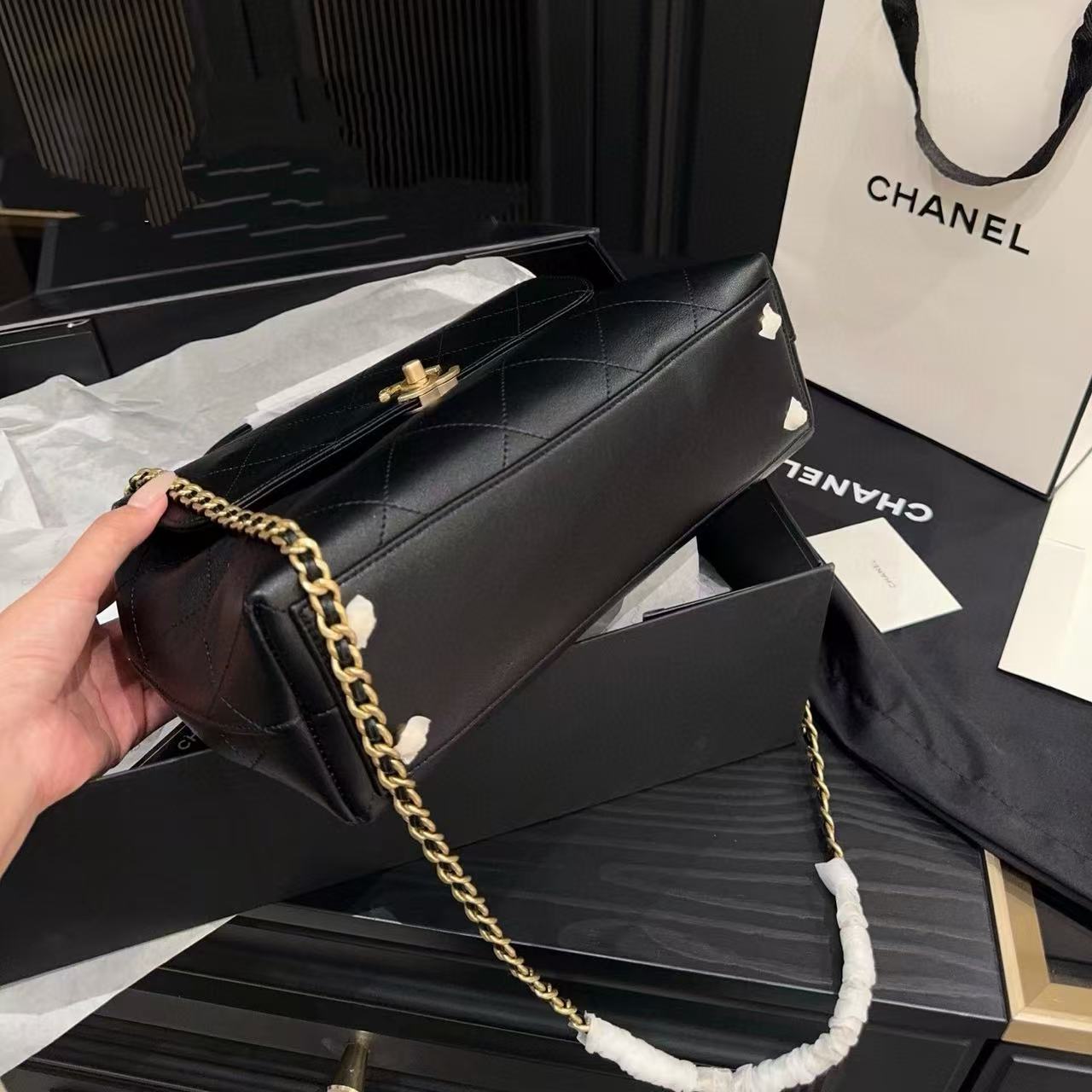 CHANE1 チェーンフラップハンドバッグ【50％割引+送料無料】