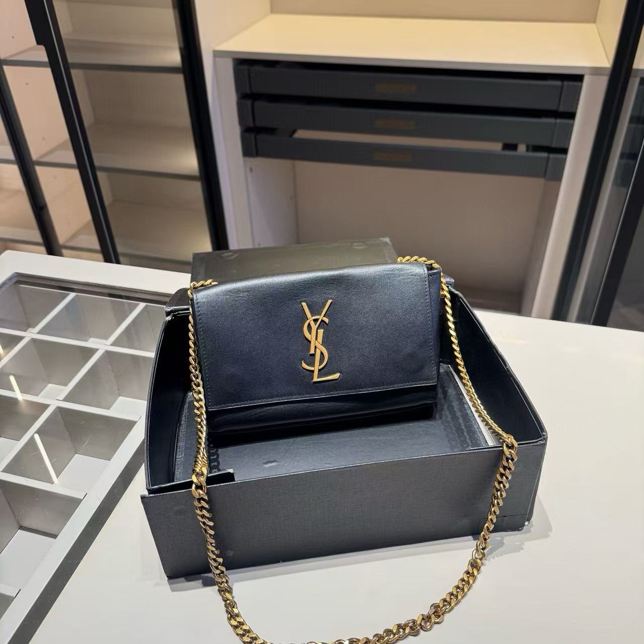 YSL チェーンショルダー/クロスボディバッグ【50％割引+送料無料】
