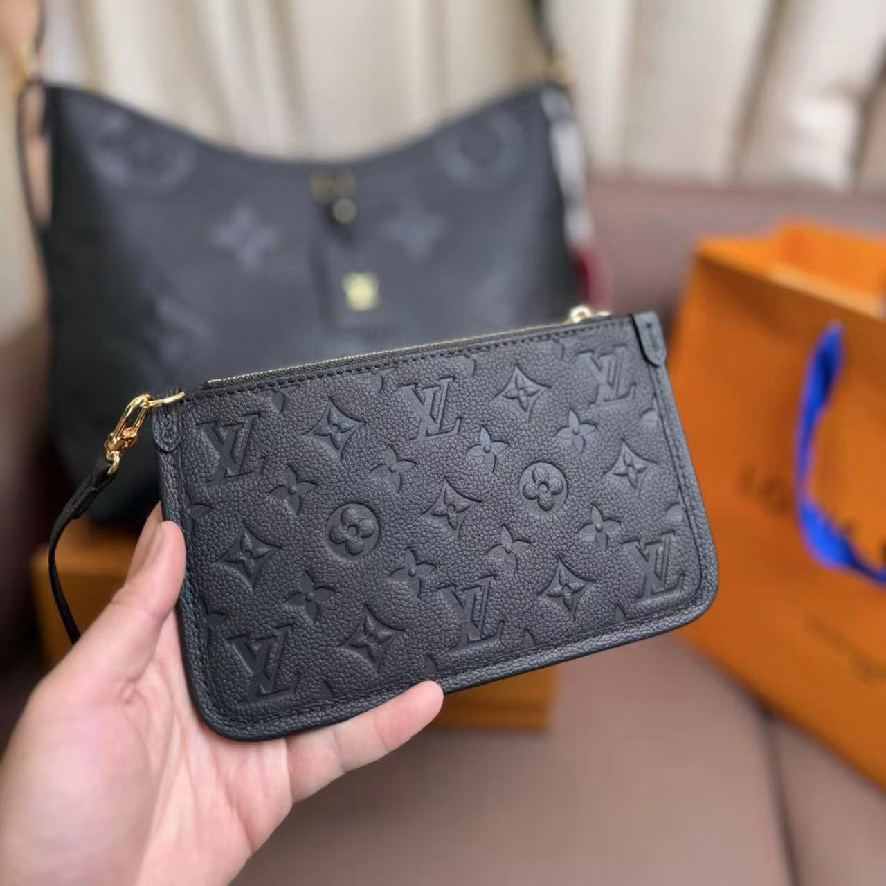 LVの高品質エンボス加工アンダーアームバッグ【50％割引+送料無料】