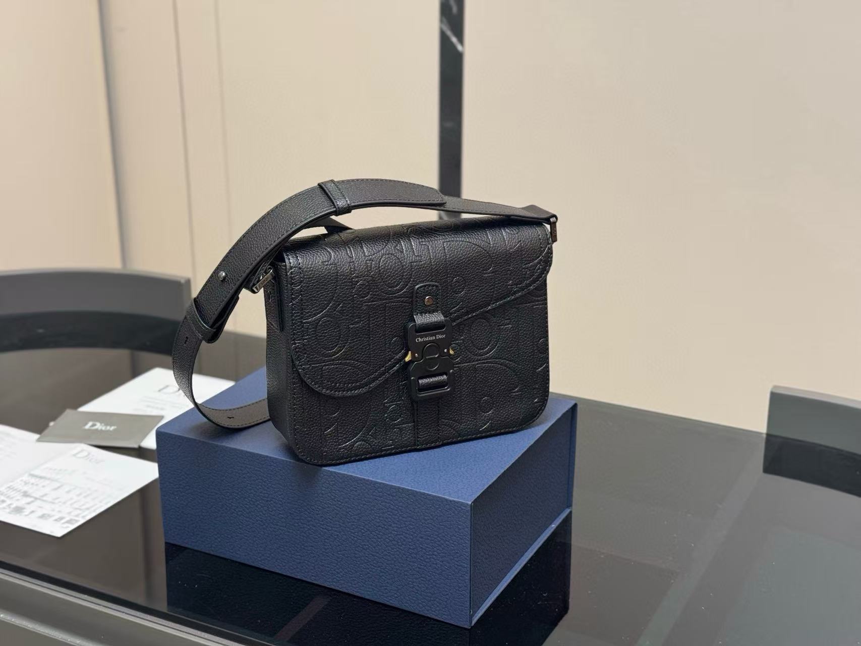 DI0Rメンズシングルショルダークロスボディバッグ【50％割引+送料無料】