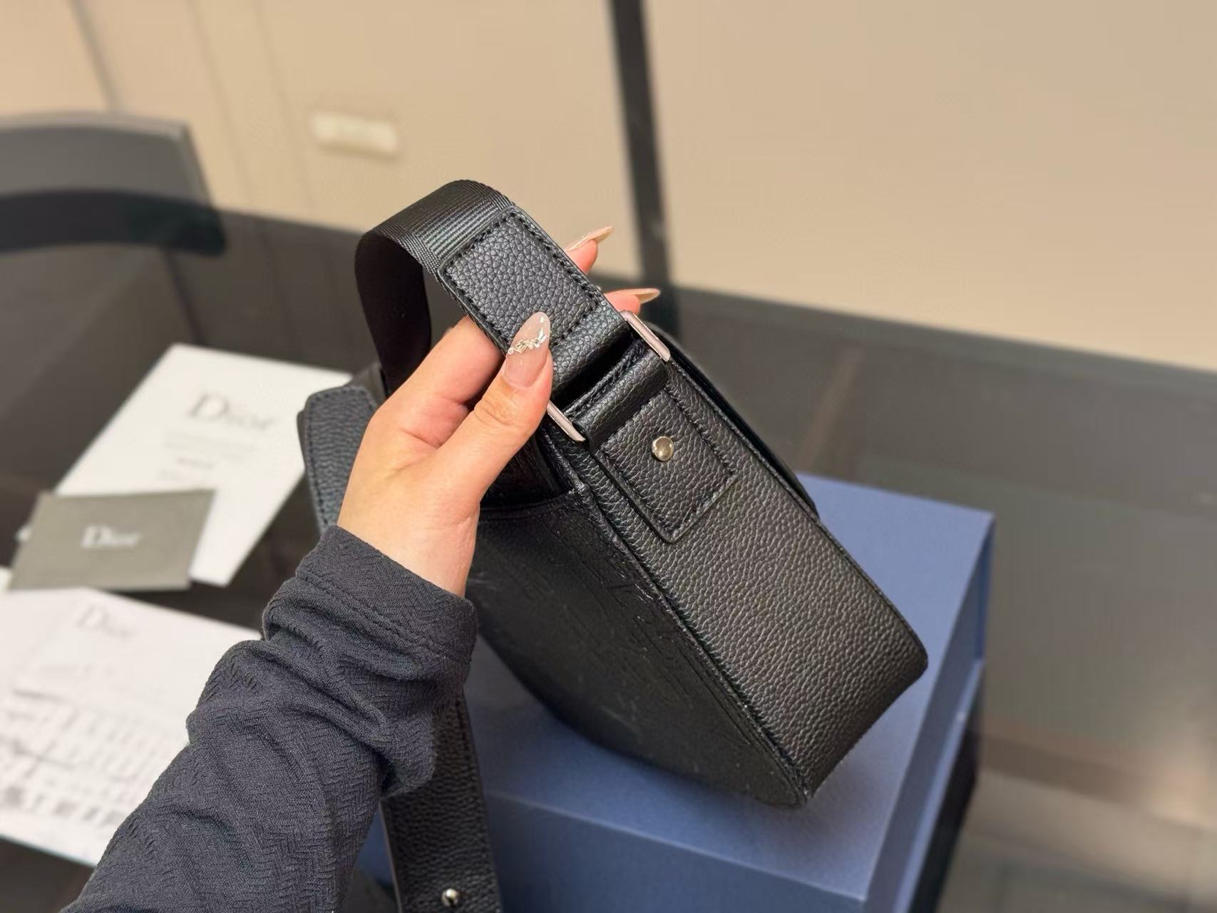 DI0Rメンズシングルショルダークロスボディバッグ【50％割引+送料無料】