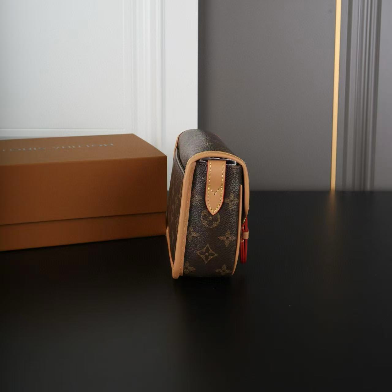 LVプリントサドルバッグ【50％割引+送料無料】