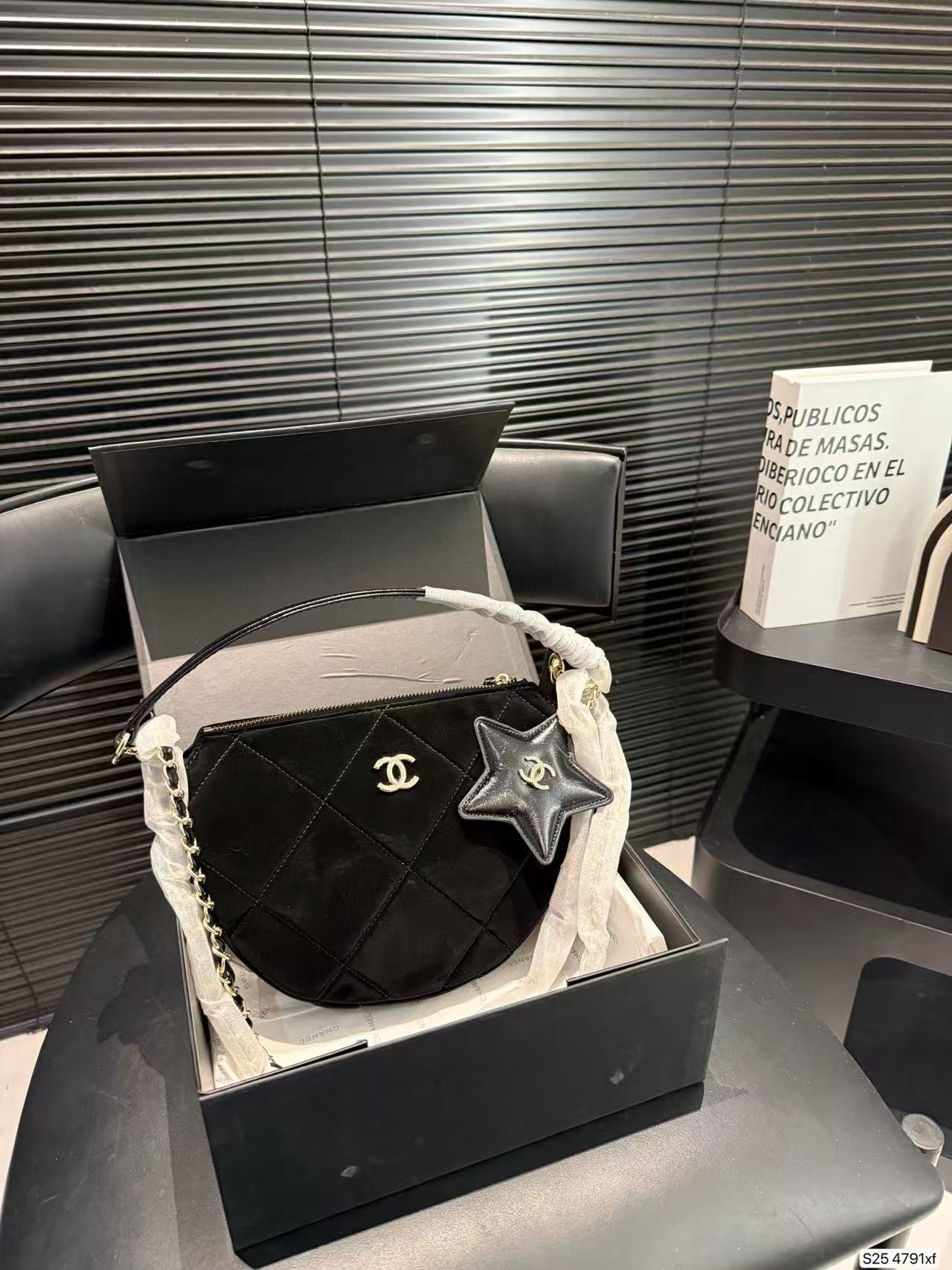 CHANE1 五芒星 ハーフサークルバッグ【50％割引+送料無料】