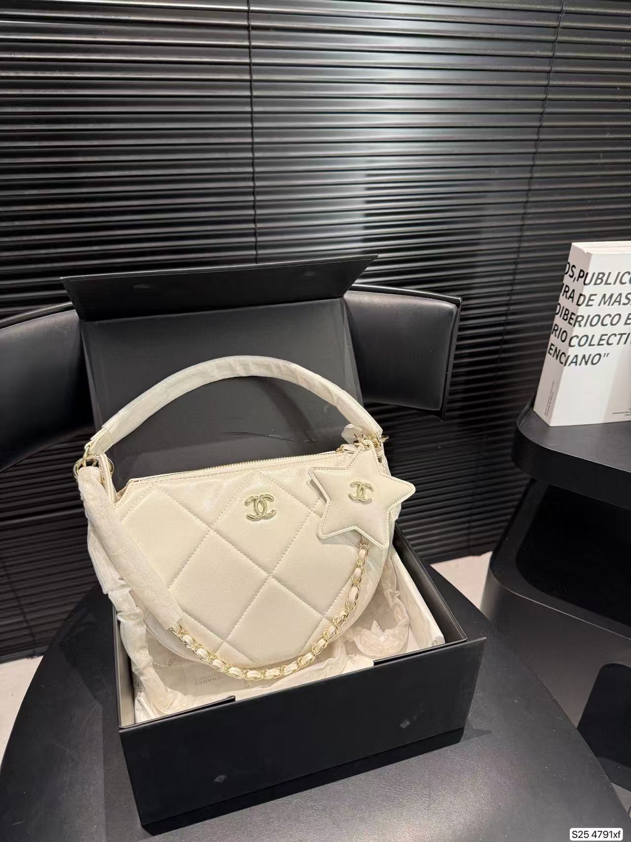 CHANE1 五芒星 ハーフサークルバッグ【50％割引+送料無料】