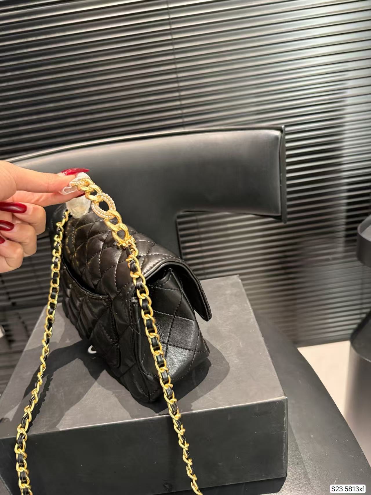 CHANE1 シンプルチェーンハンドバッグ【50％割引+送料無料】