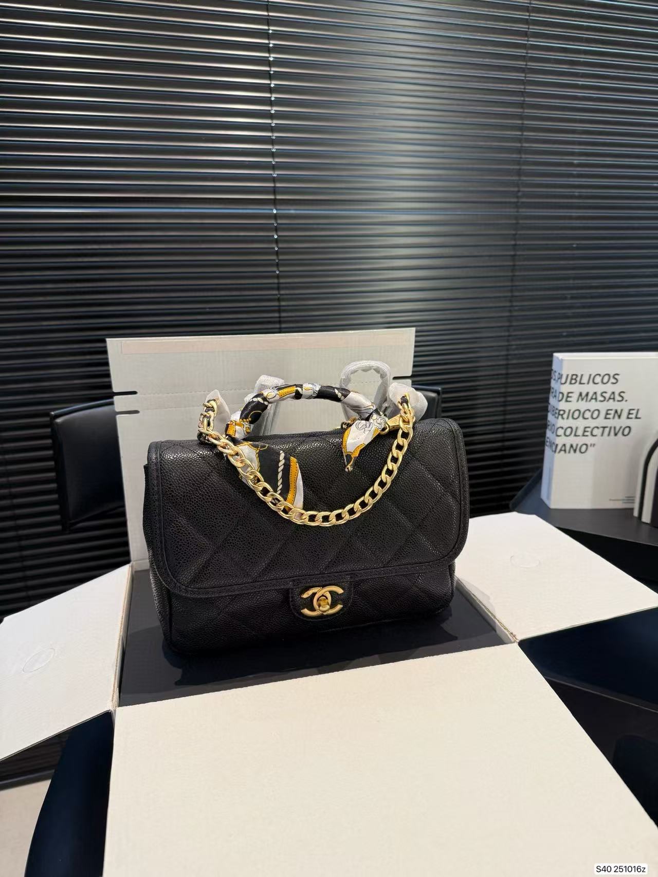 CHANE1 高品質チェーンバックパック【50％割引+送料無料】