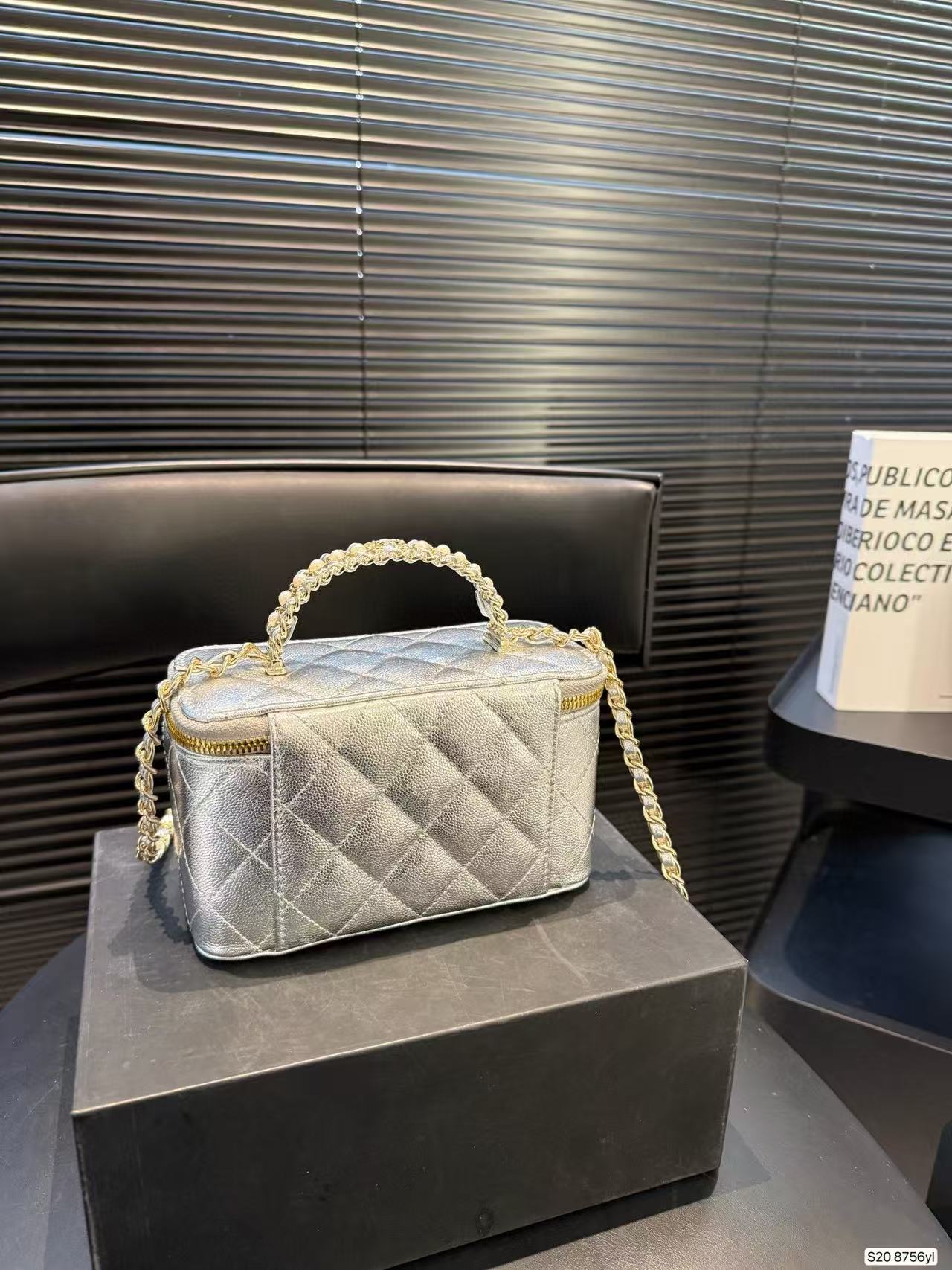 CHANE1 ハンドルチェーン メイクケース【50％割引+送料無料】