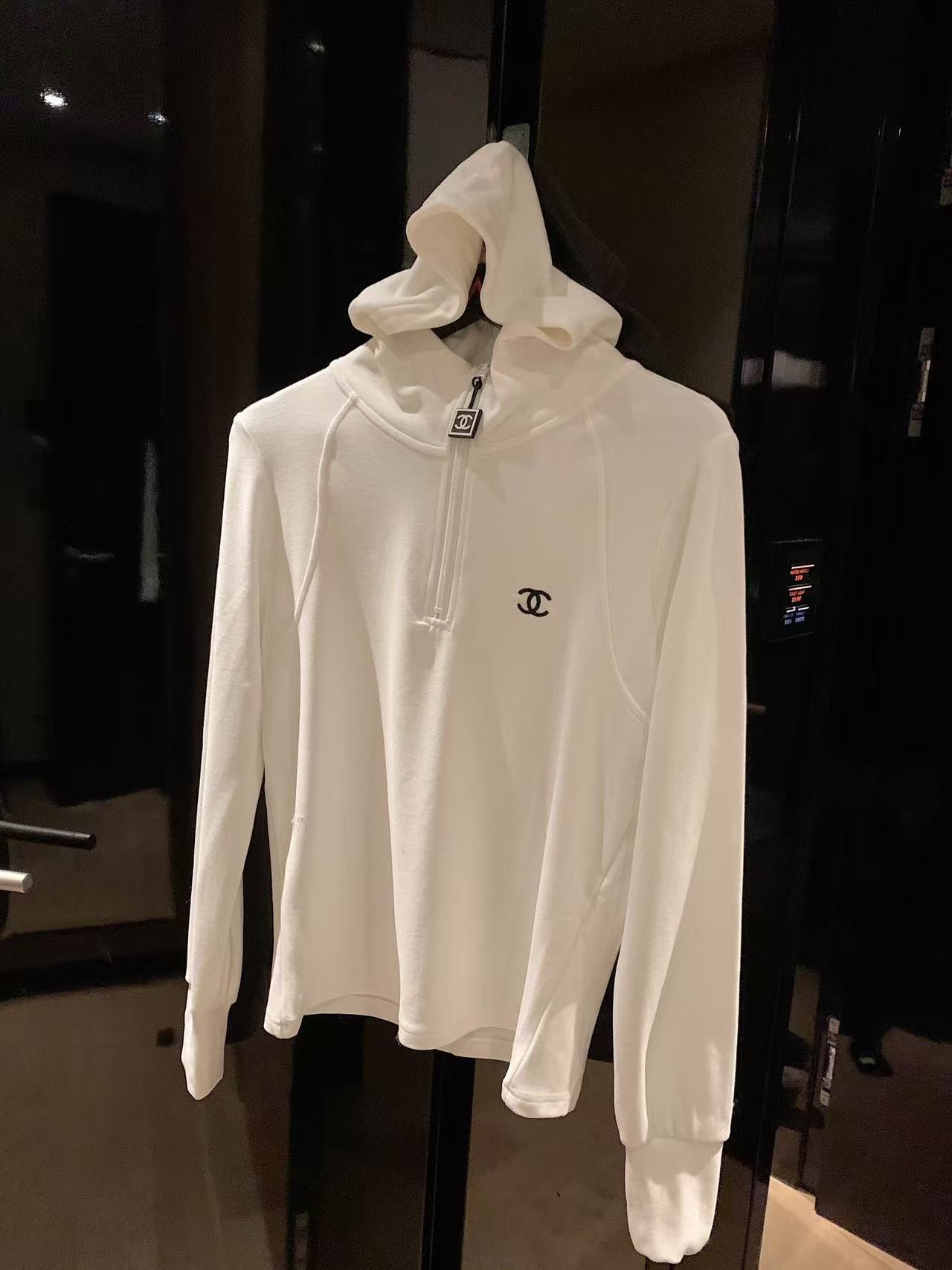 CHANE1 ハーフジップ フード付き ロングスリーブ Tシャツ【50％割引+送料無料】