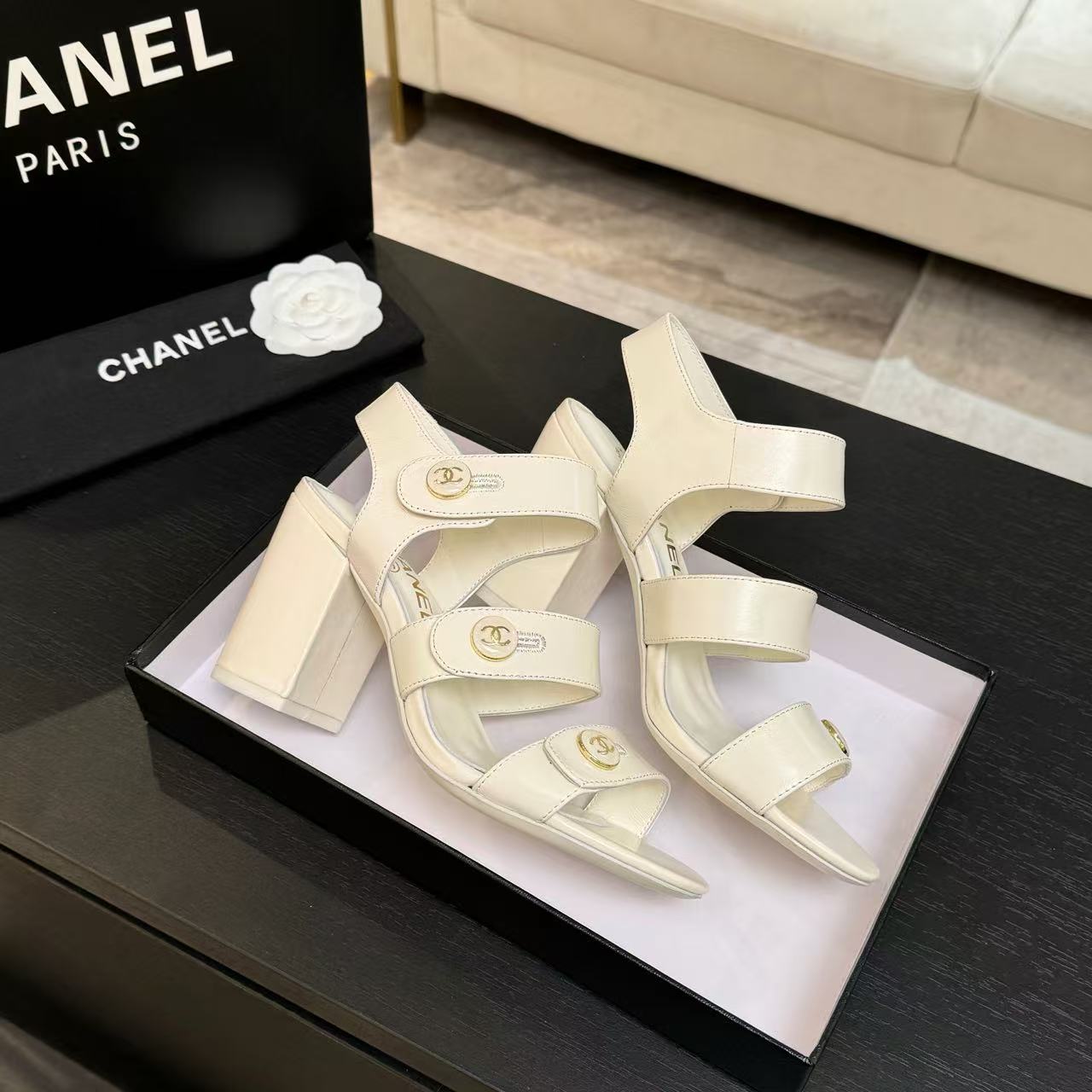 CHANE1 高品質ダブルCボタンハイヒール【50％割引+送料無料】